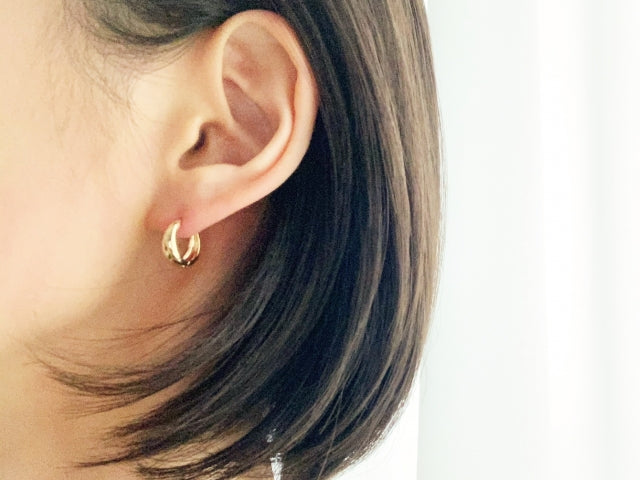 つけっぱなしにしても大丈夫なピアスの素材とは?注意点も解説