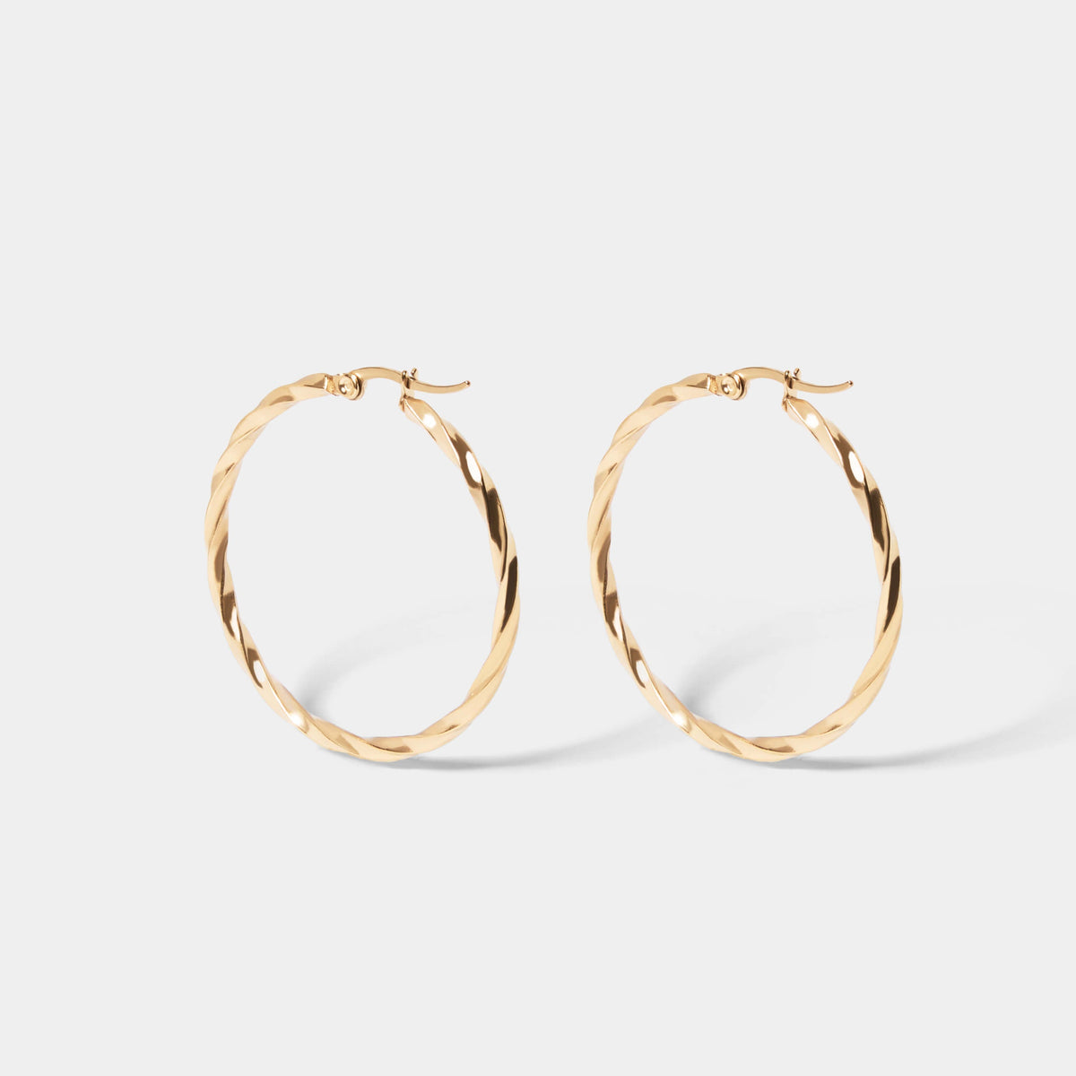 THE LIMELY Twisted Hoop Earrings Goldの商品写真