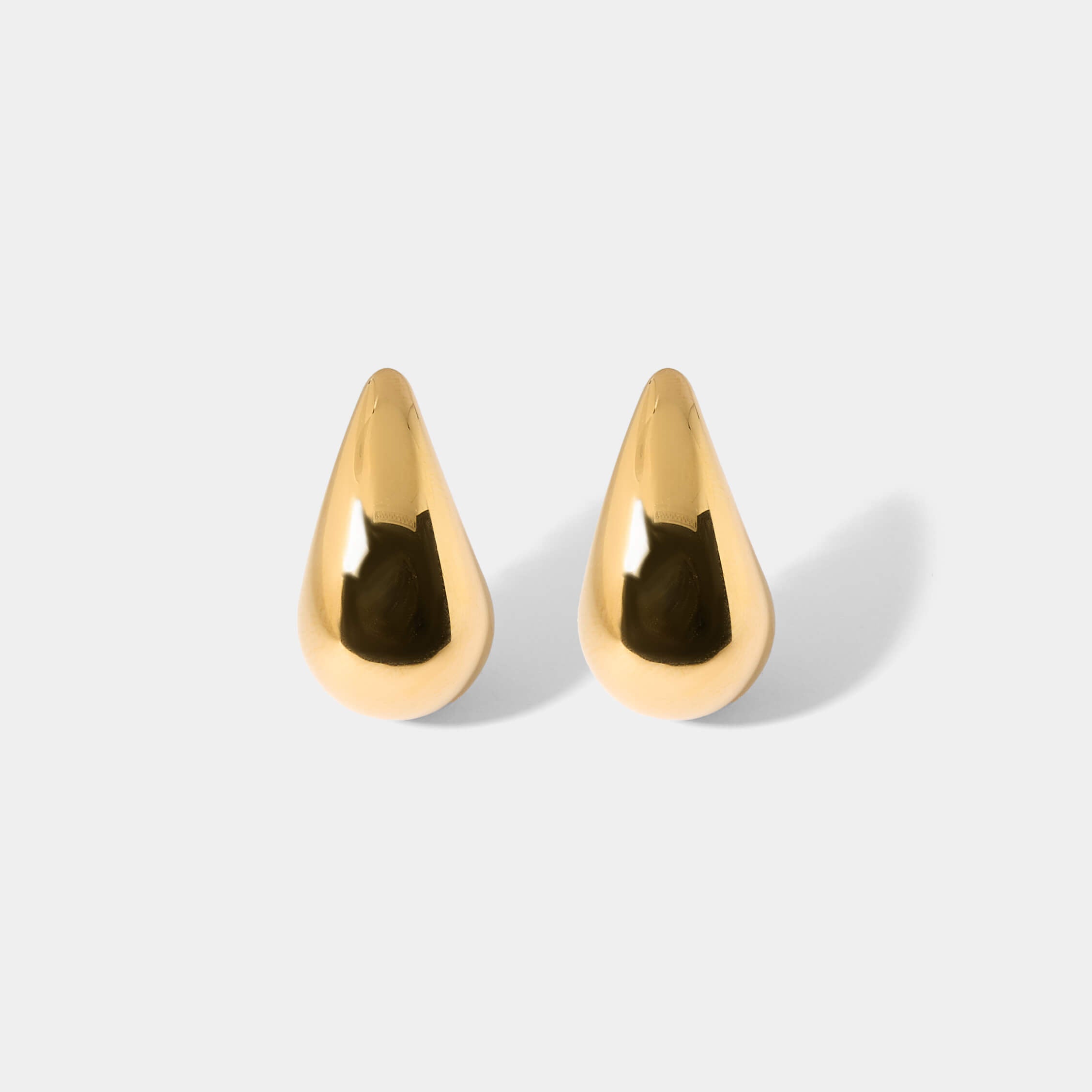 ボールドドロップピアス