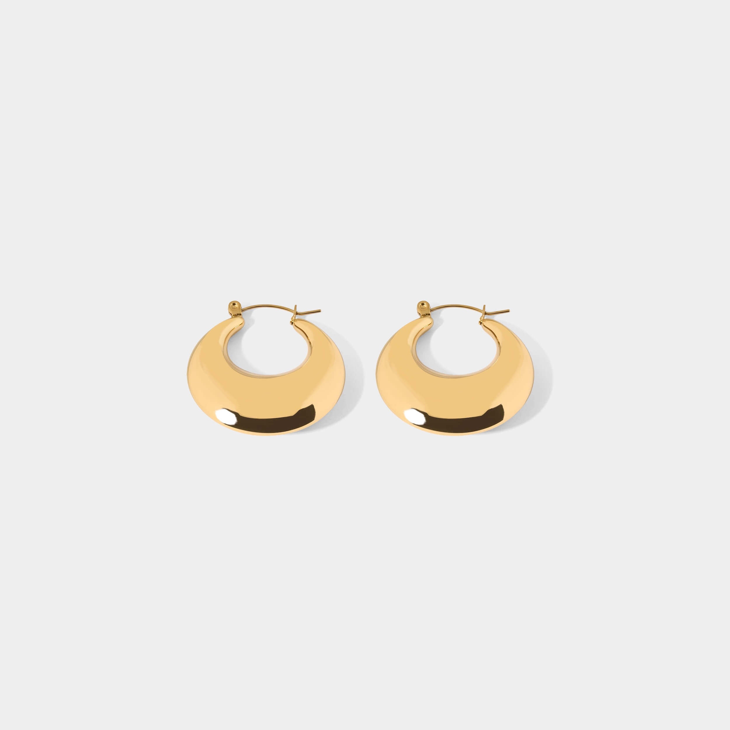 チャンキークレセントピアス