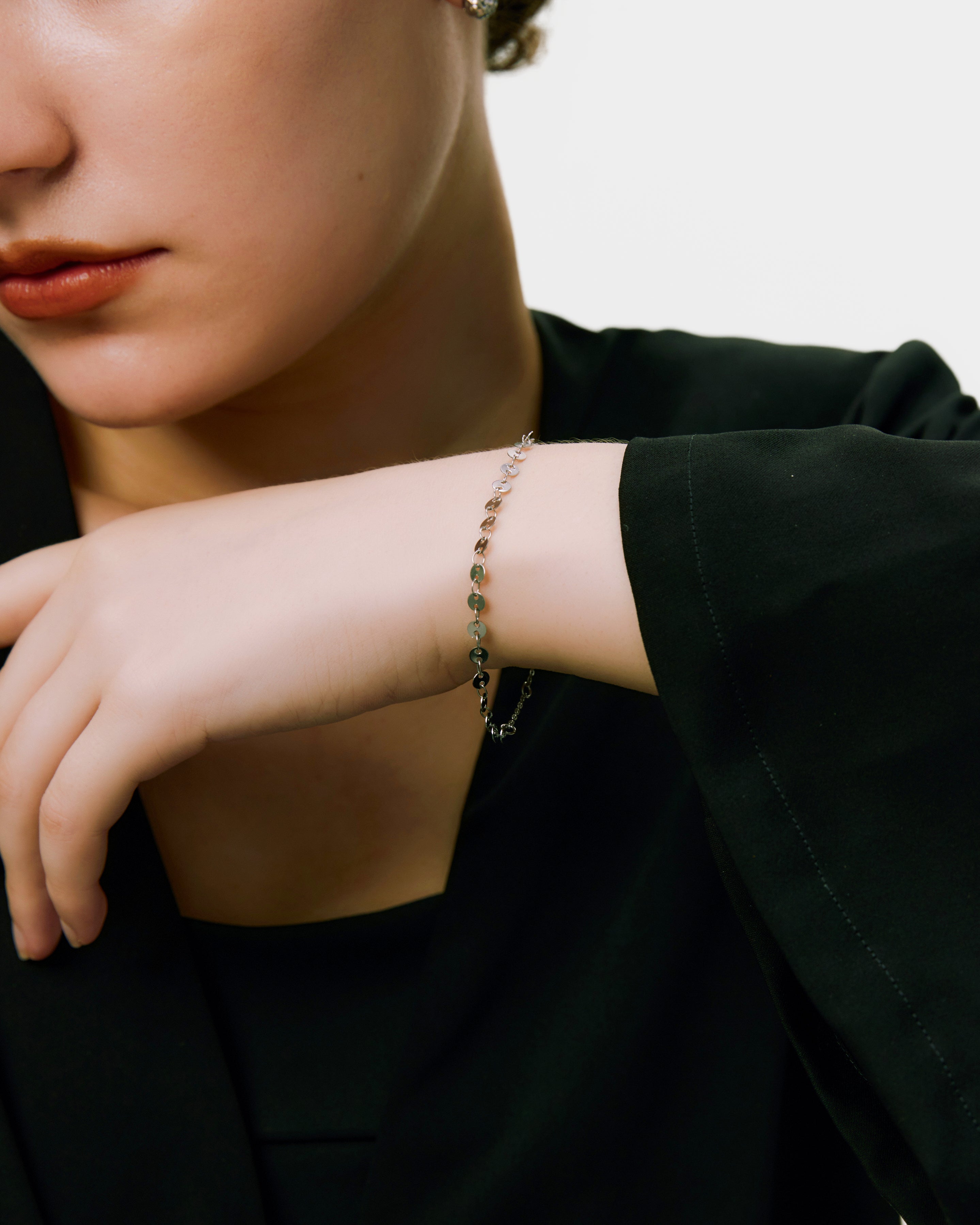 Dainty Disc Bracelet - Silver