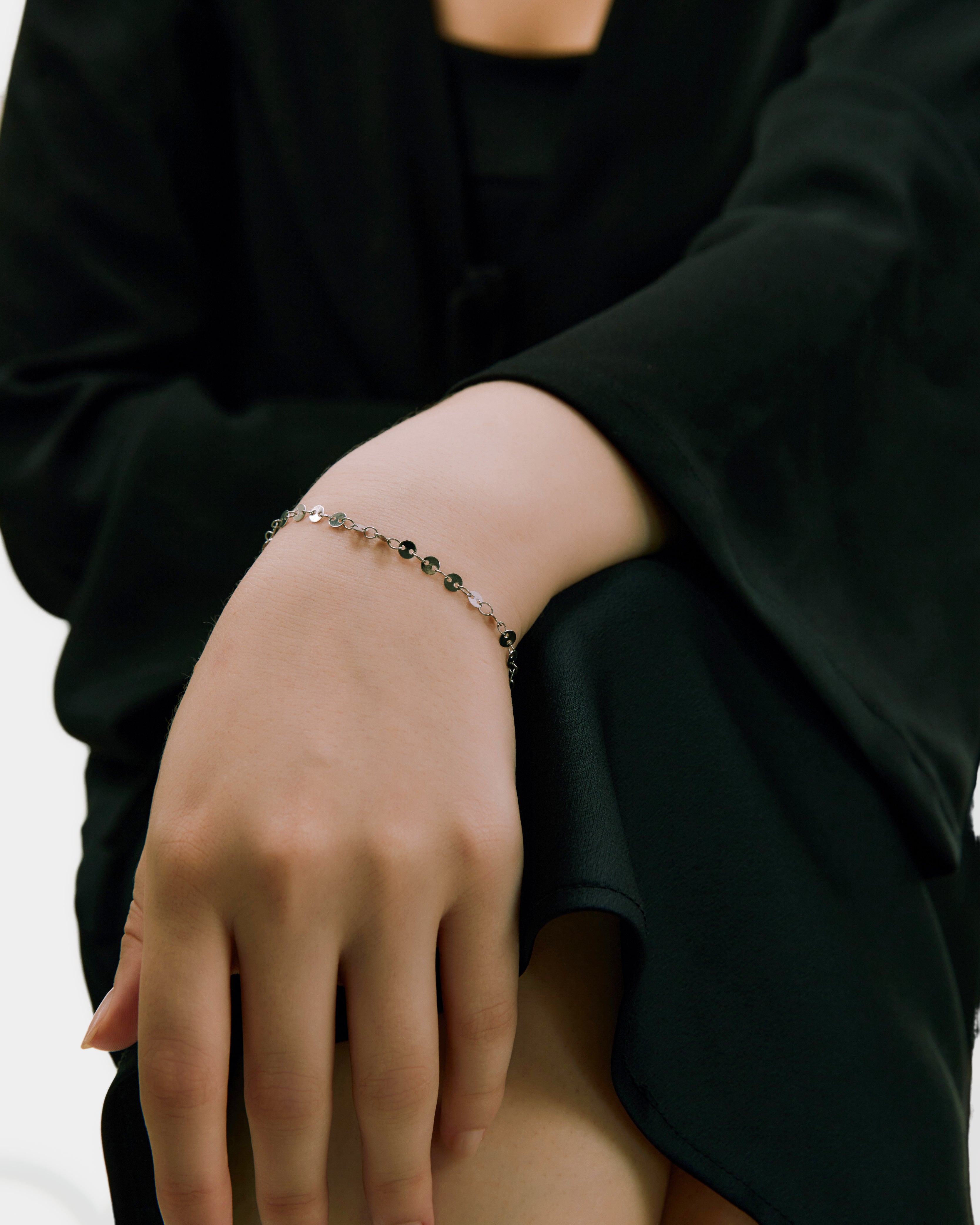 Dainty Disc Bracelet - Silver