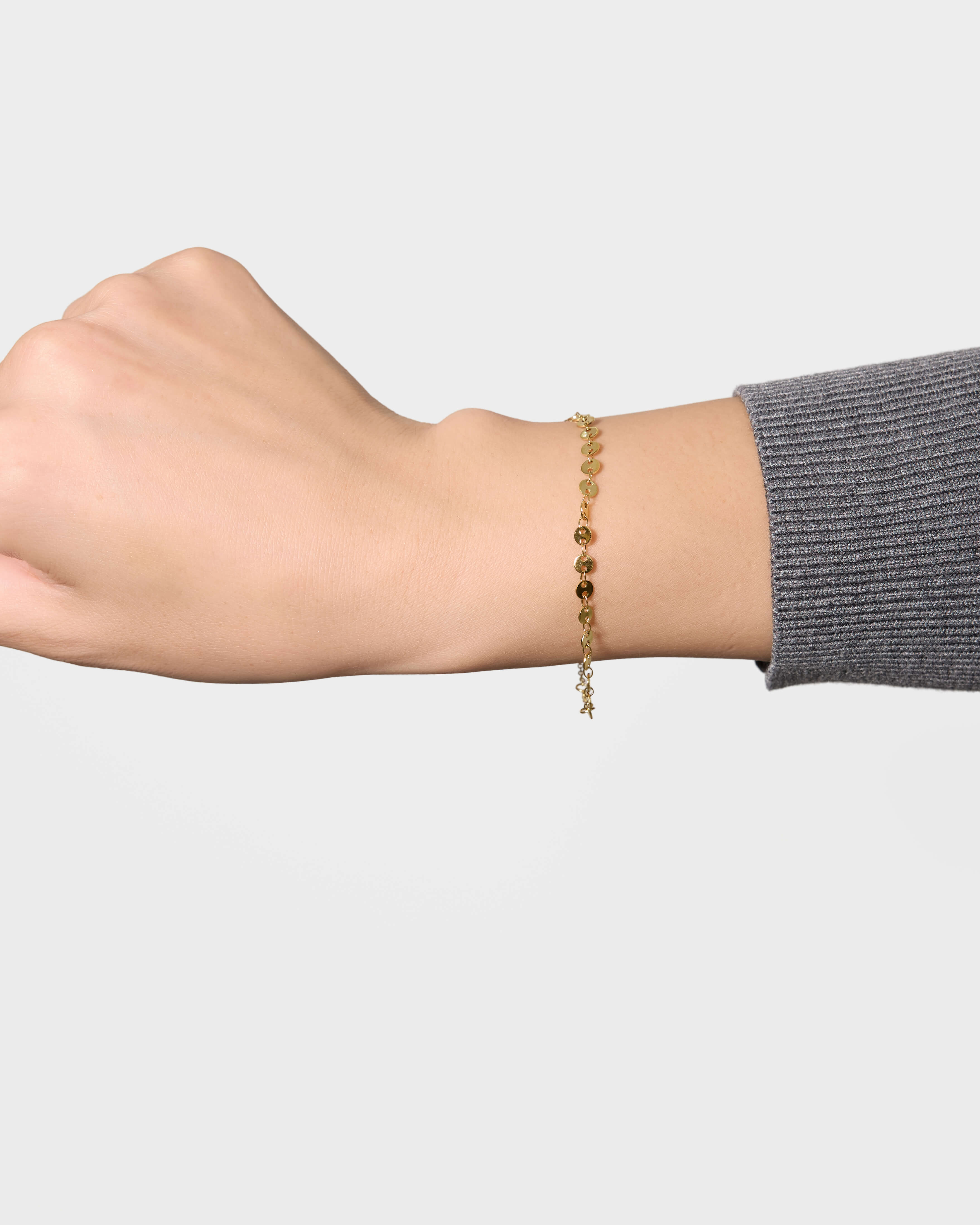 Dainty Disc Bracelet