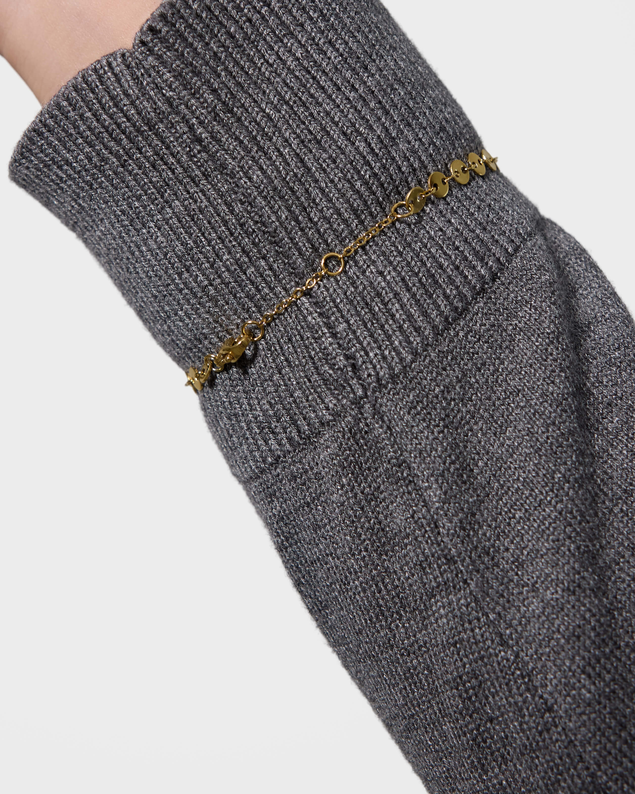 Dainty Disc Bracelet