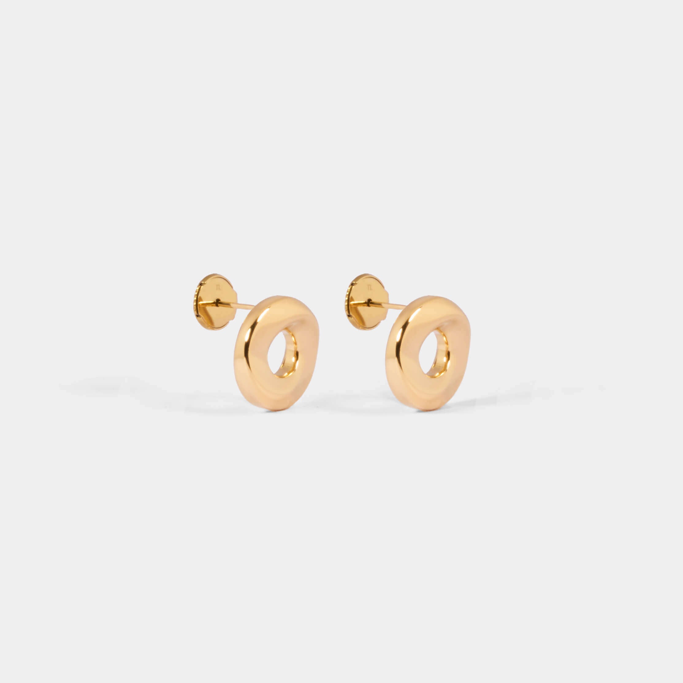 ヘリックスサークルピアス