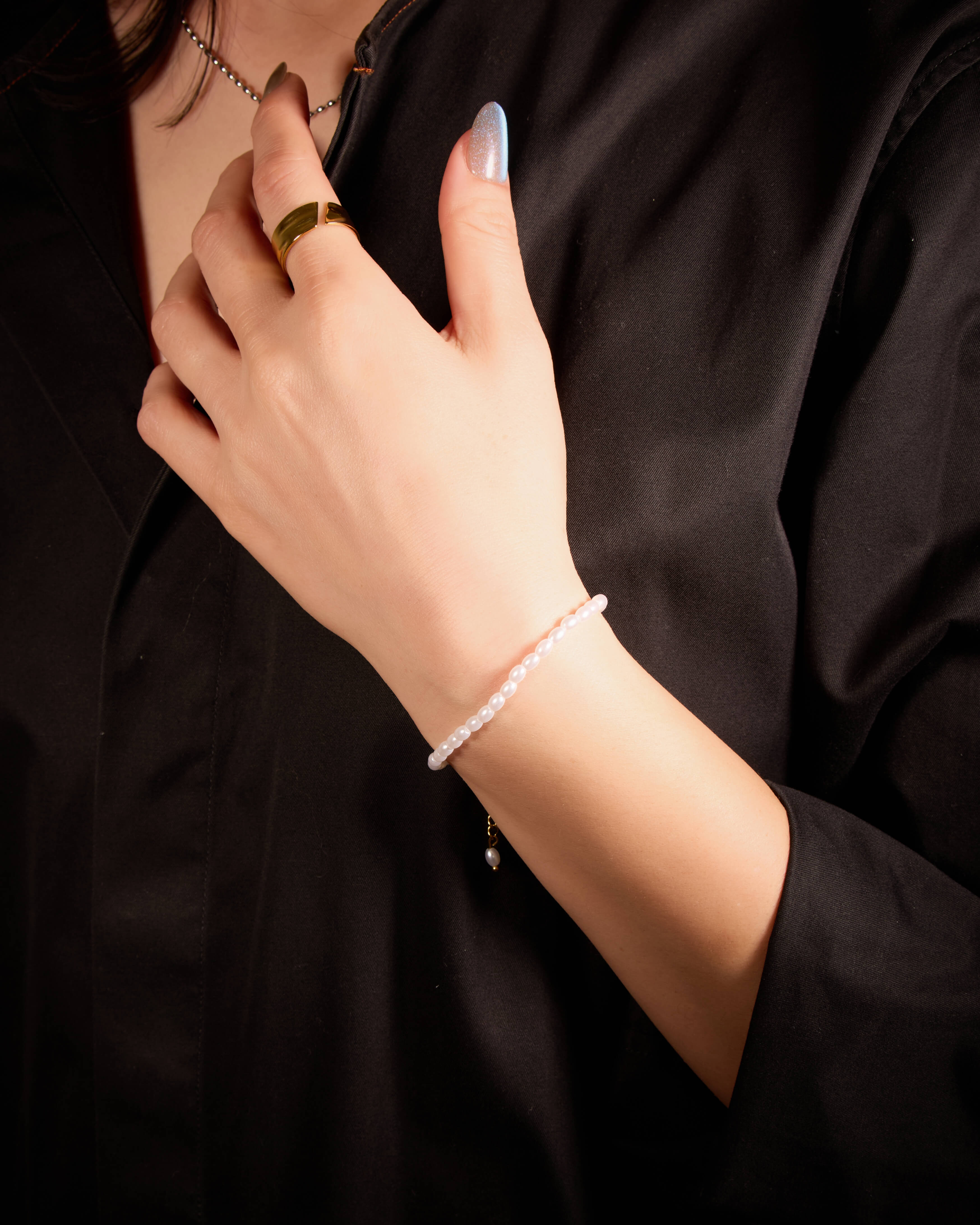 pearlescent chain bracelet