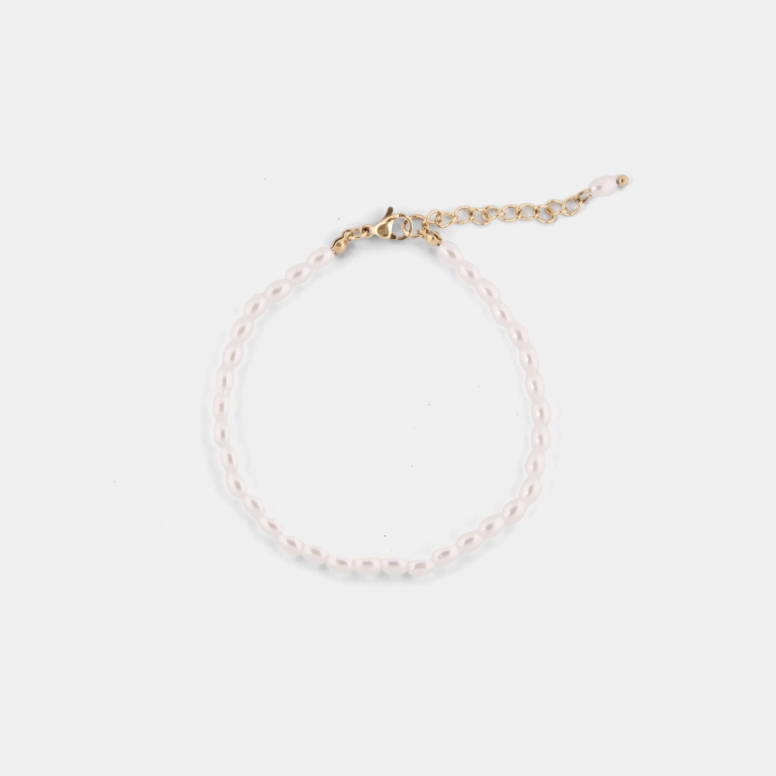 pearlescent chain bracelet