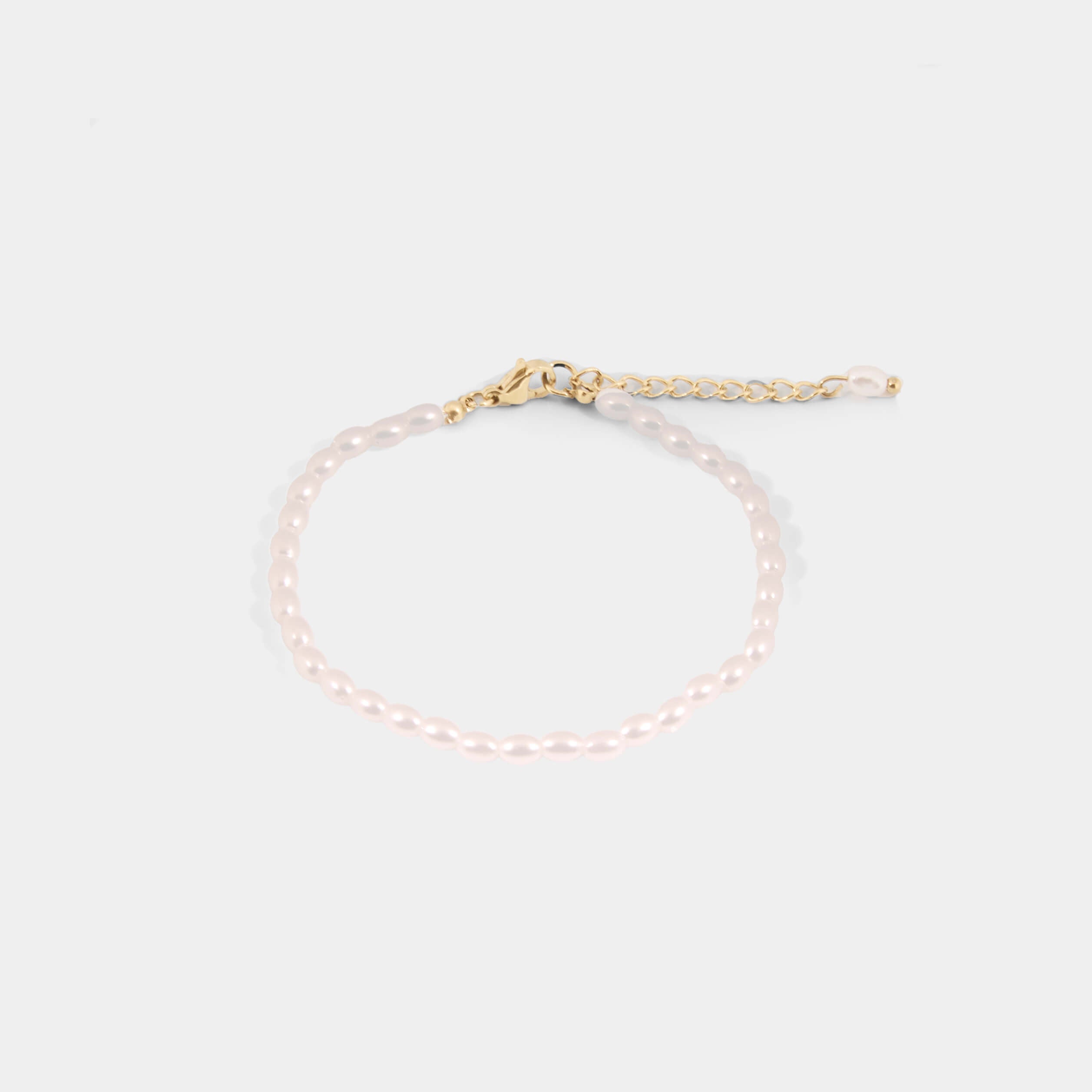 pearlescent chain bracelet