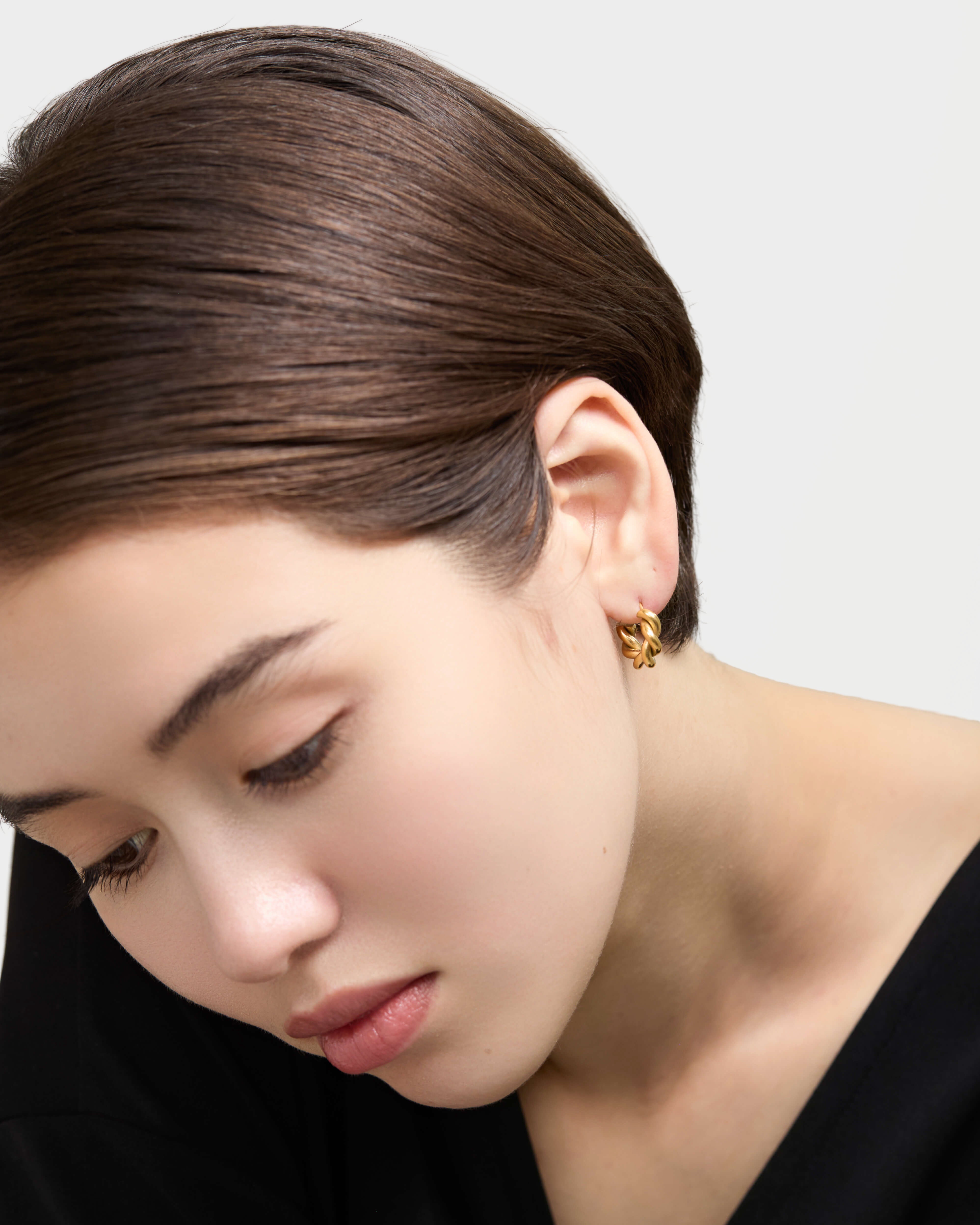 Petite Twist Curve Earrings