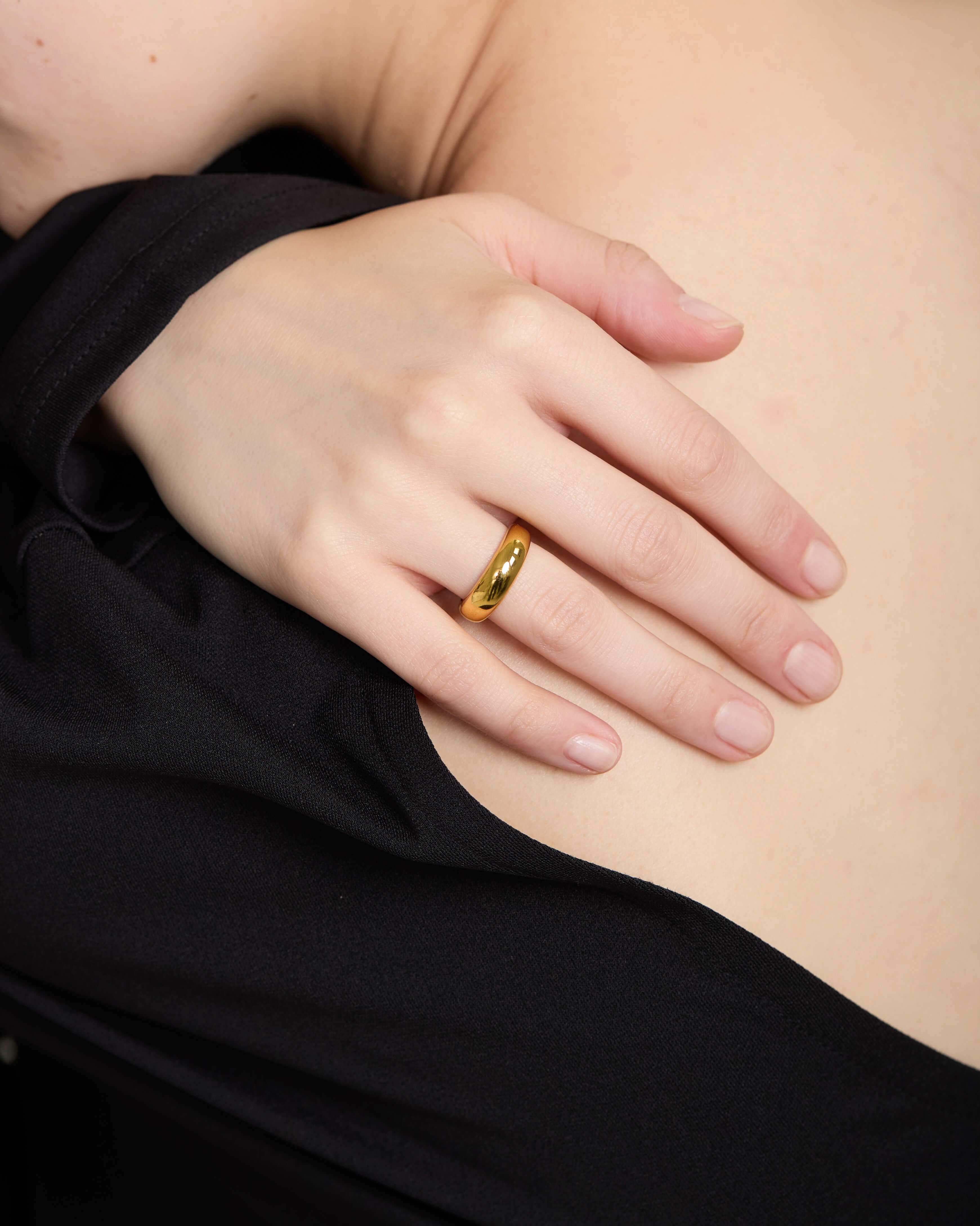 Simple round ring