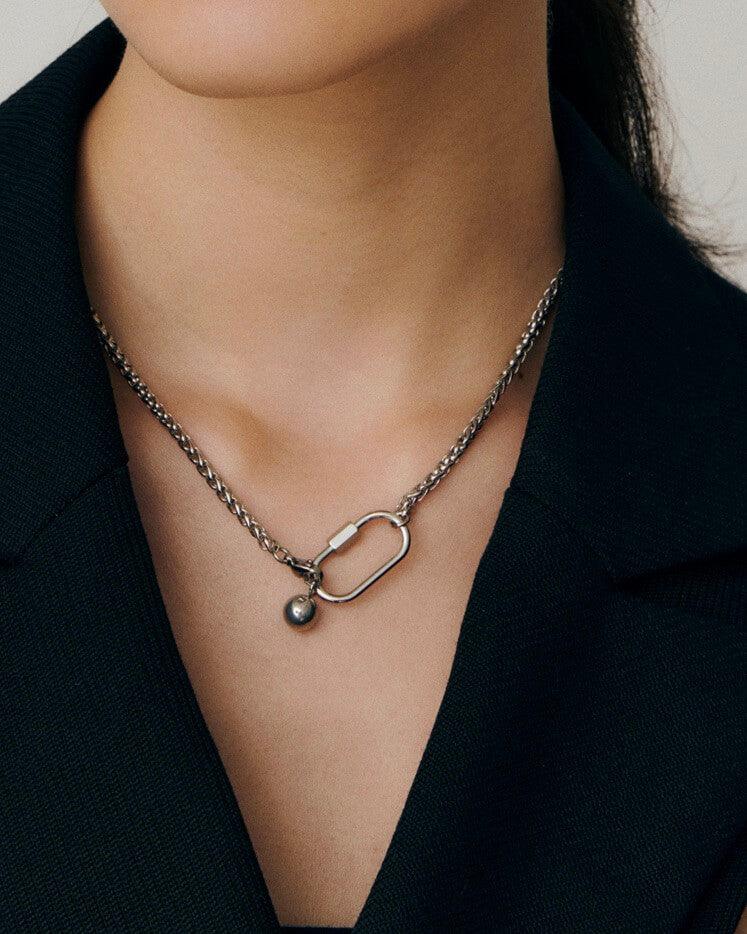 spike chain necklace