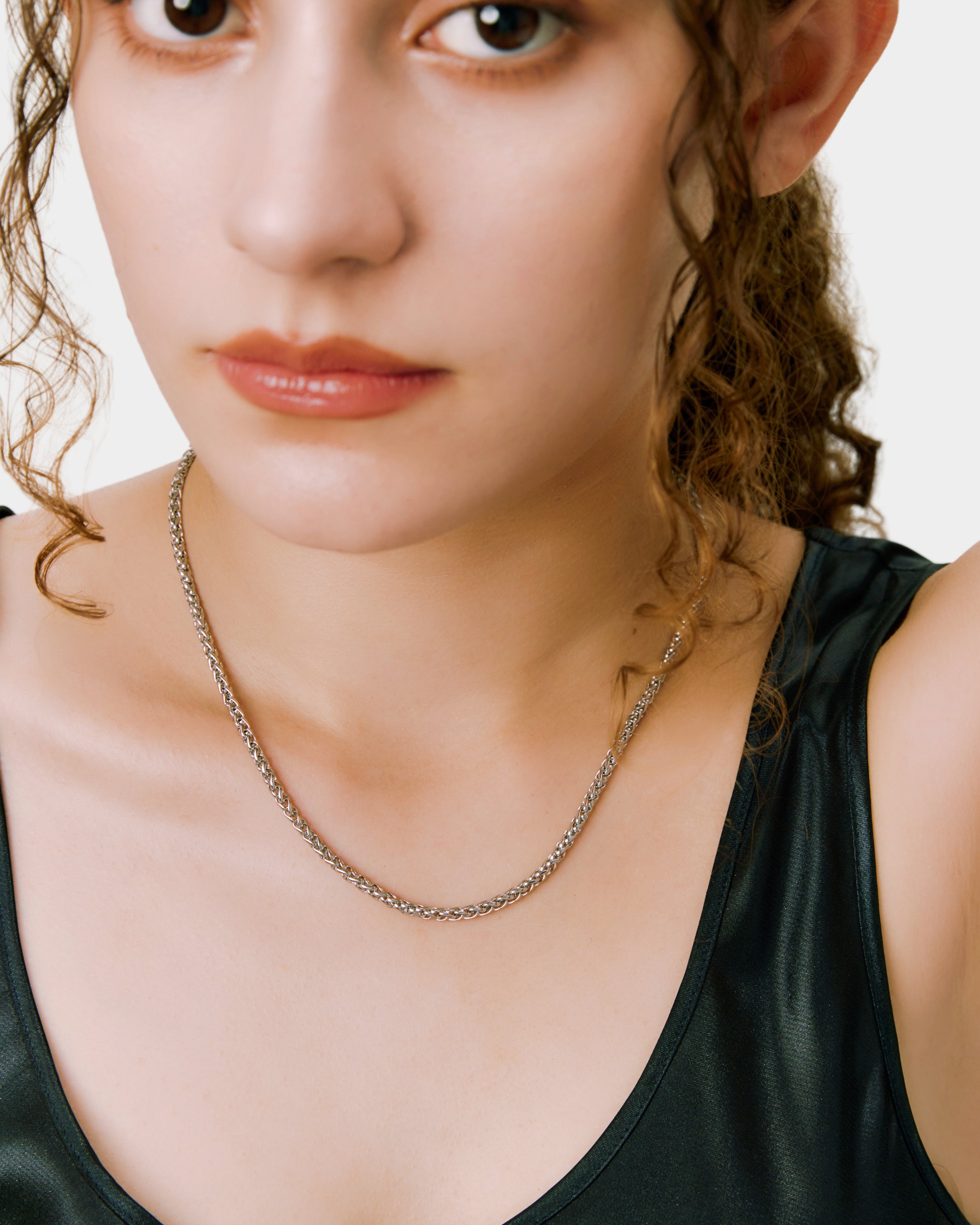 spike chain necklace