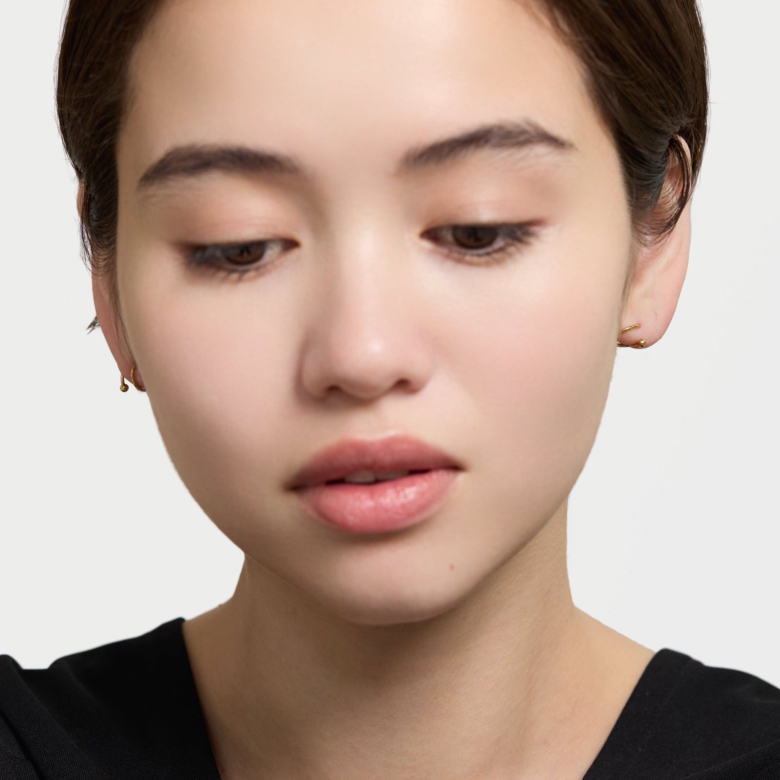スパイラルピアス