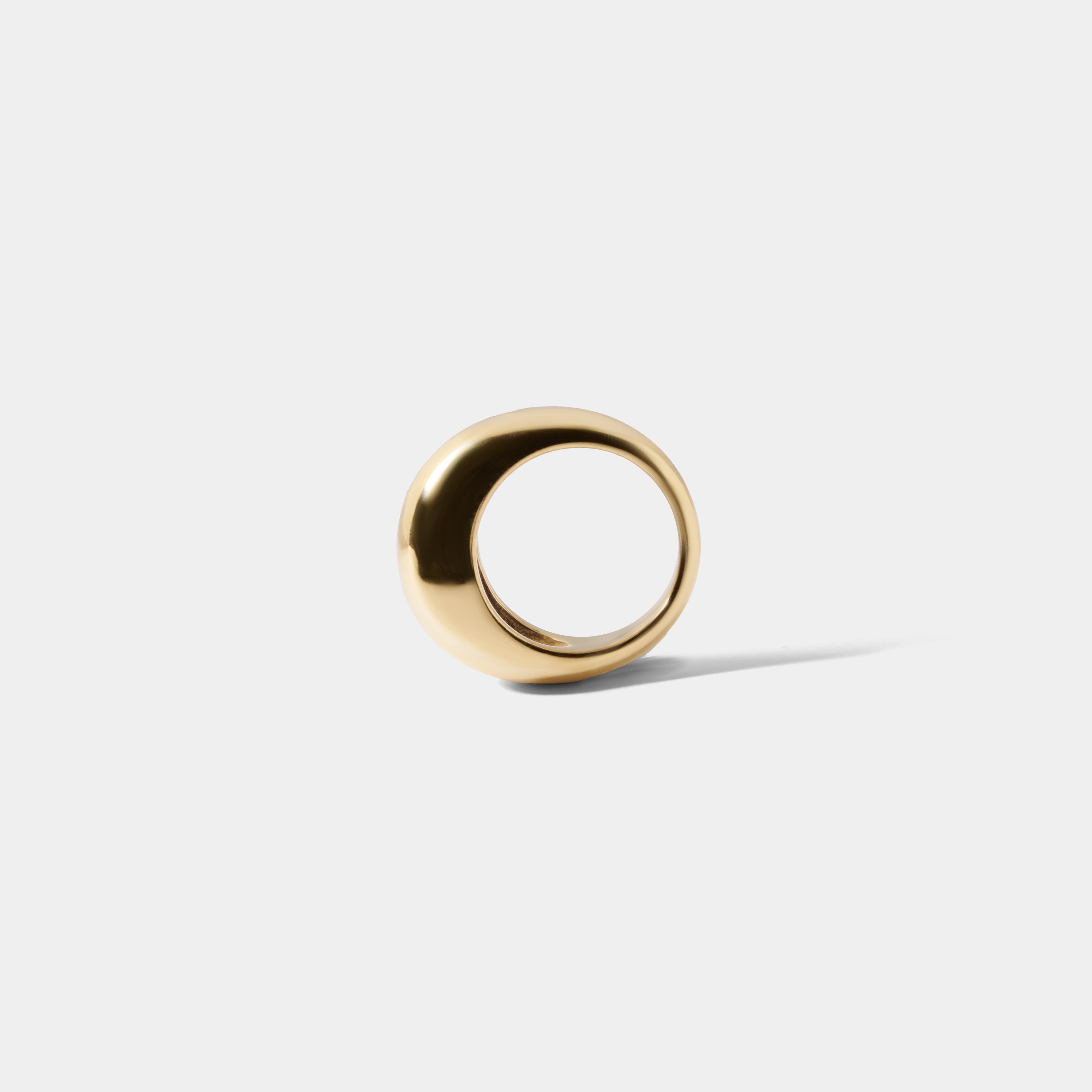 Stout Round Ring