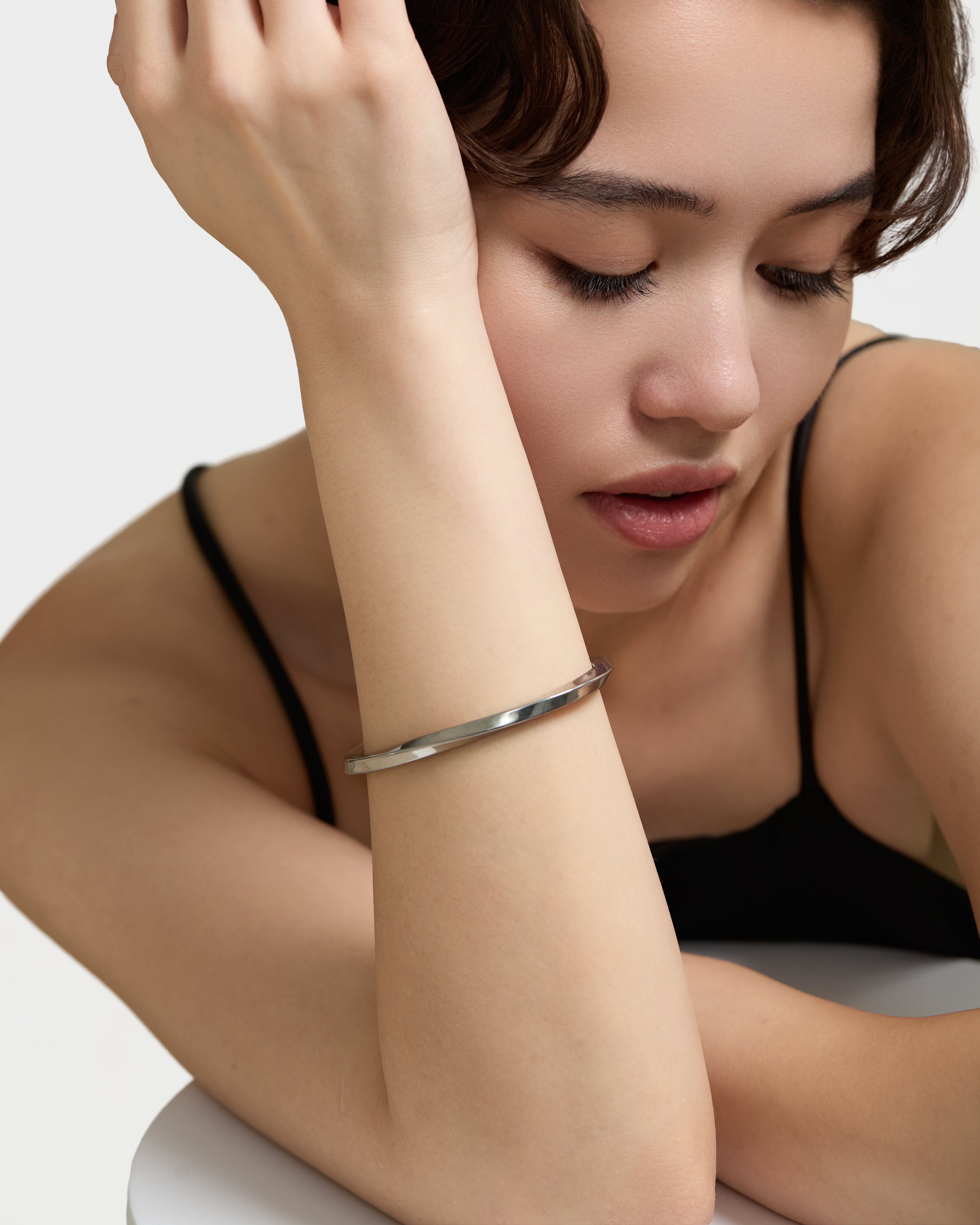Twisted Open Bangle - Silver