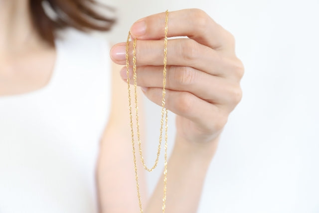 ネックレスチェーンの種類12選｜選び方と似合わせポイントも紹介