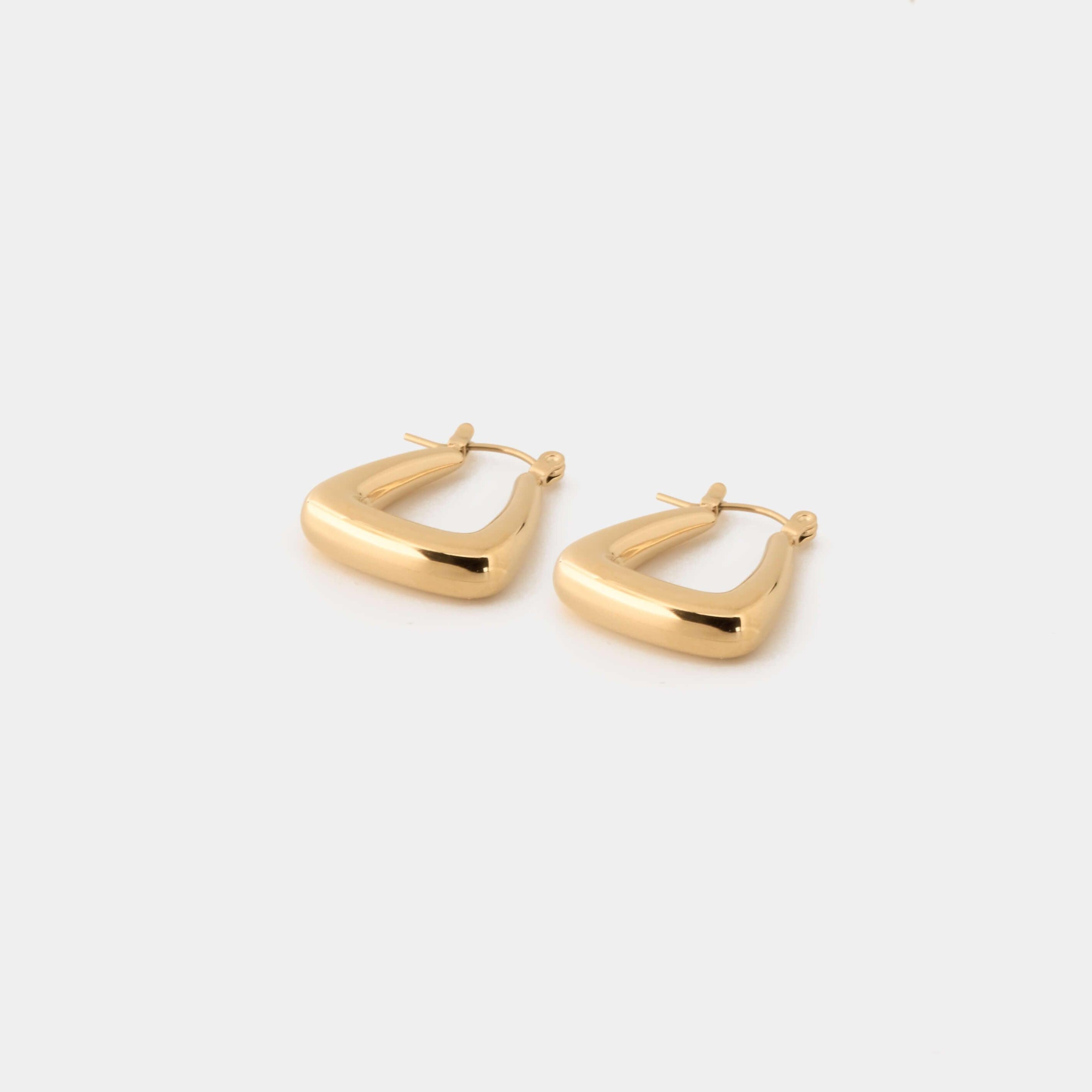 ミニトライアングルピアス - THE LIMELY