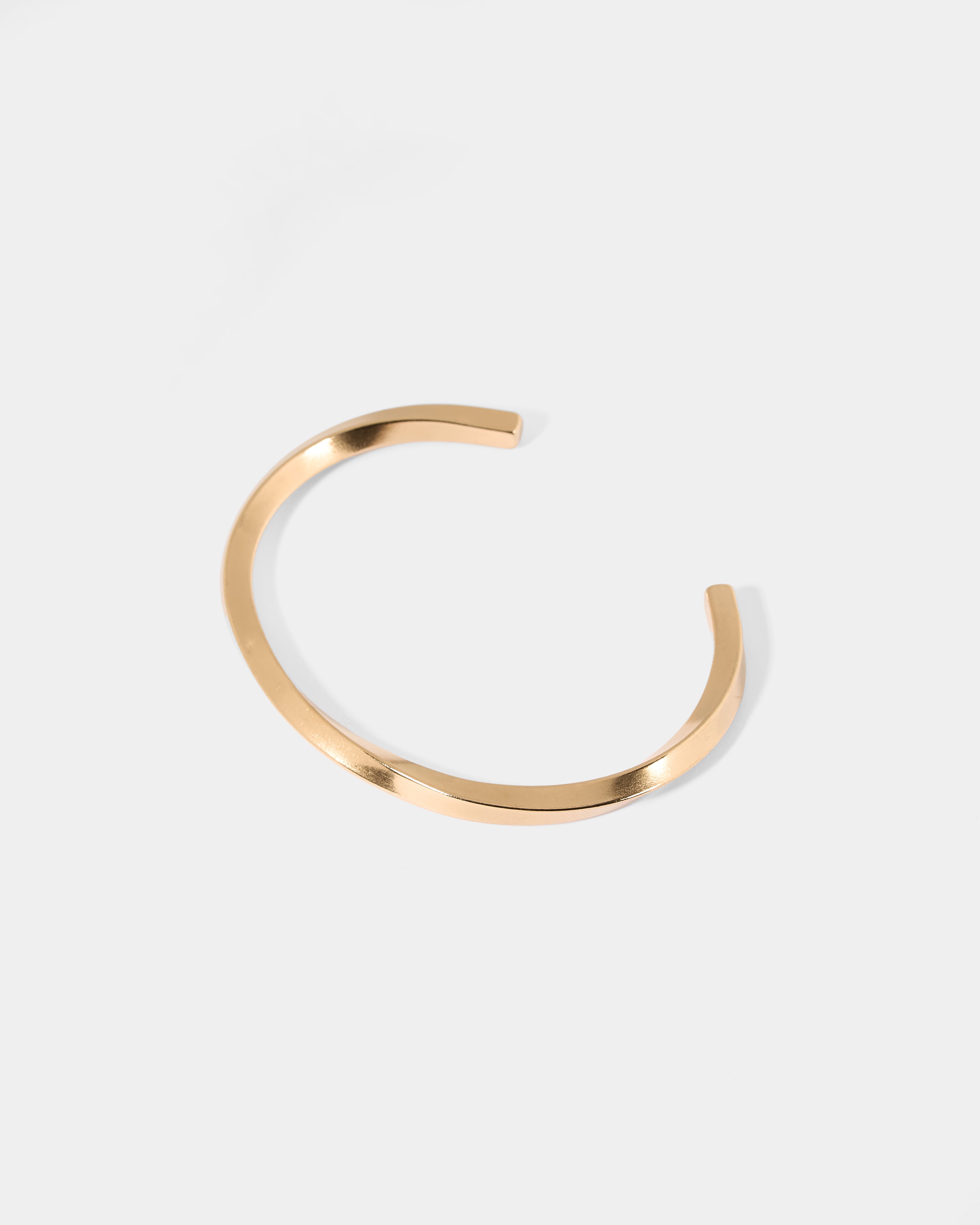 TWIST OPEN BANGLE