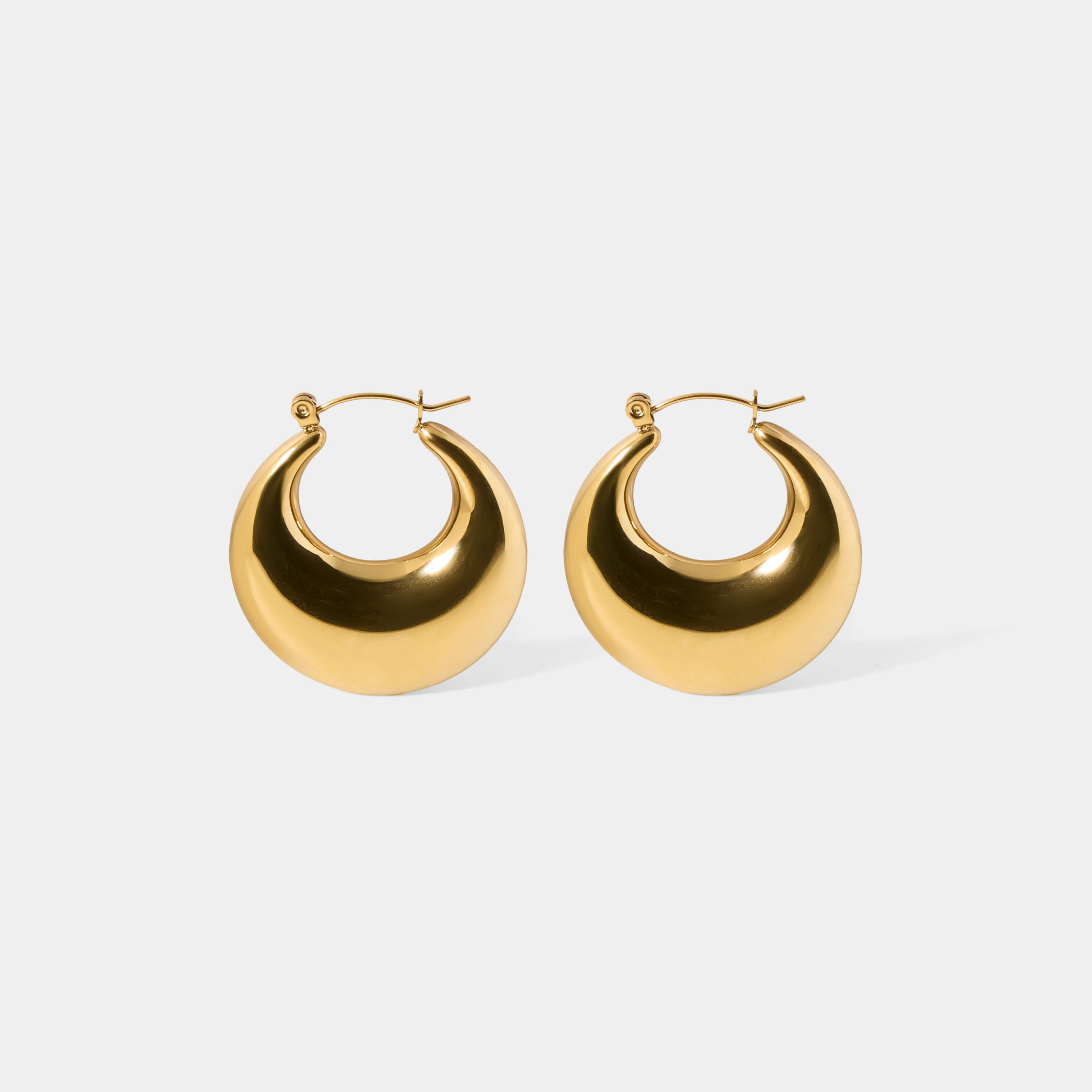 チャンキークレセントピアス
