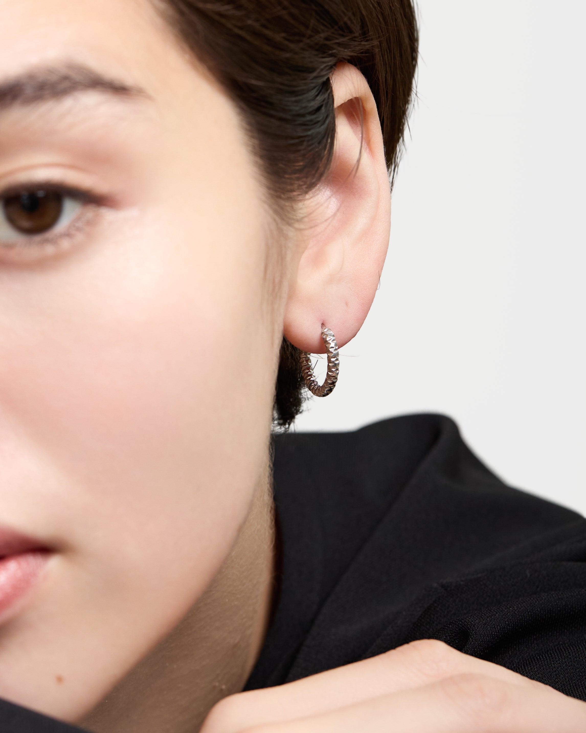 Crushed hoop earrings - Silver