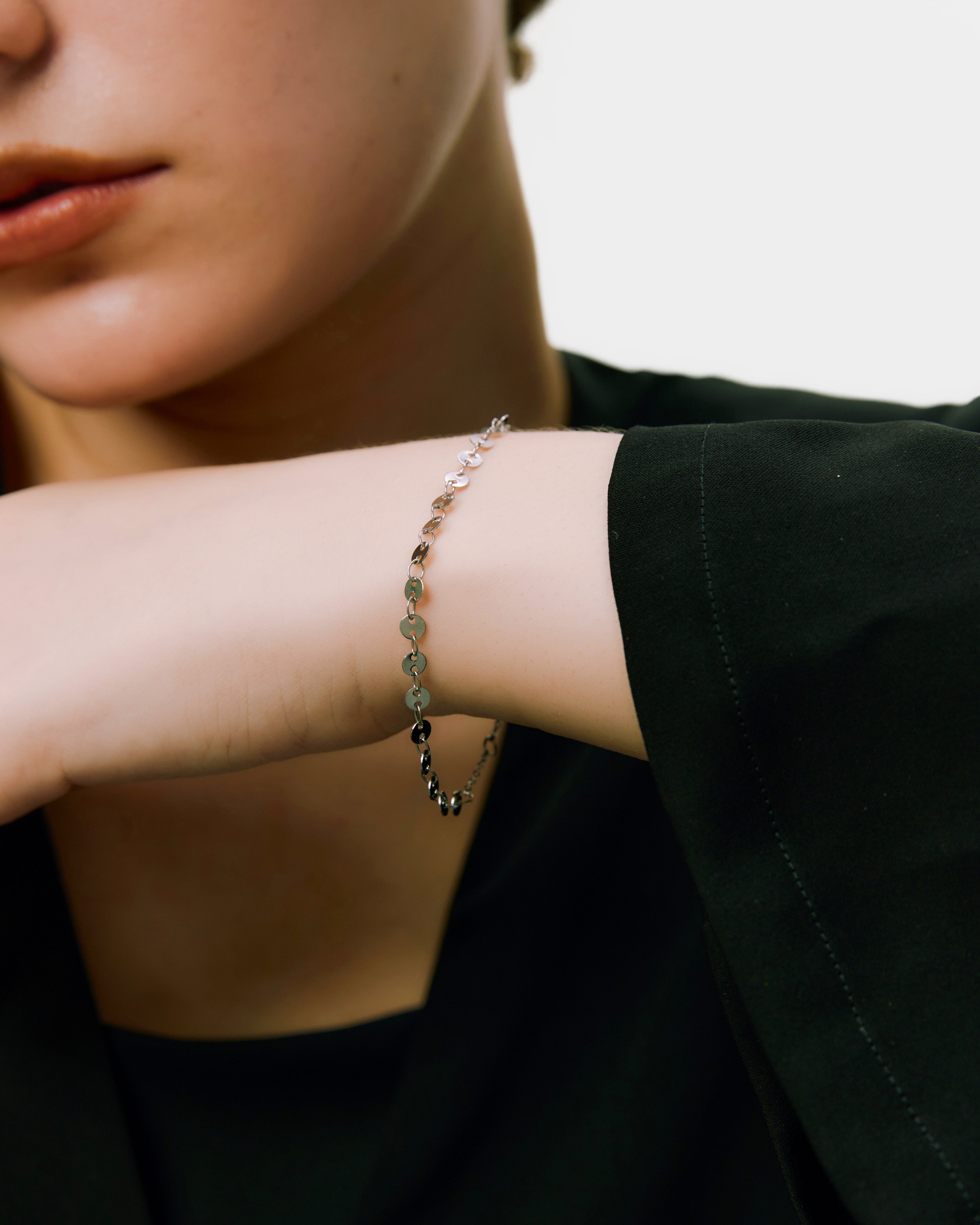 Dainty Disc Bracelet - Silver