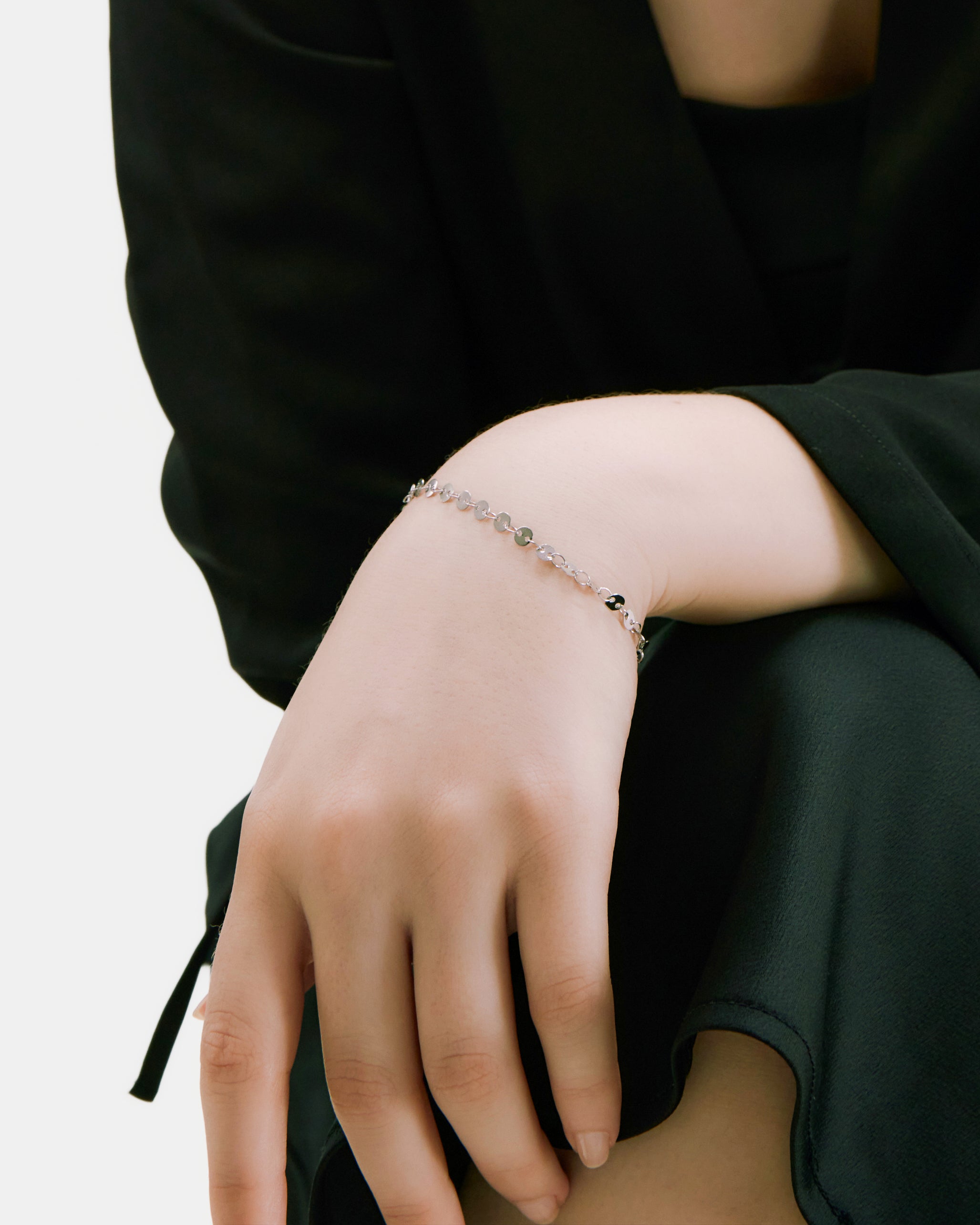 Dainty Disc Bracelet - Silver