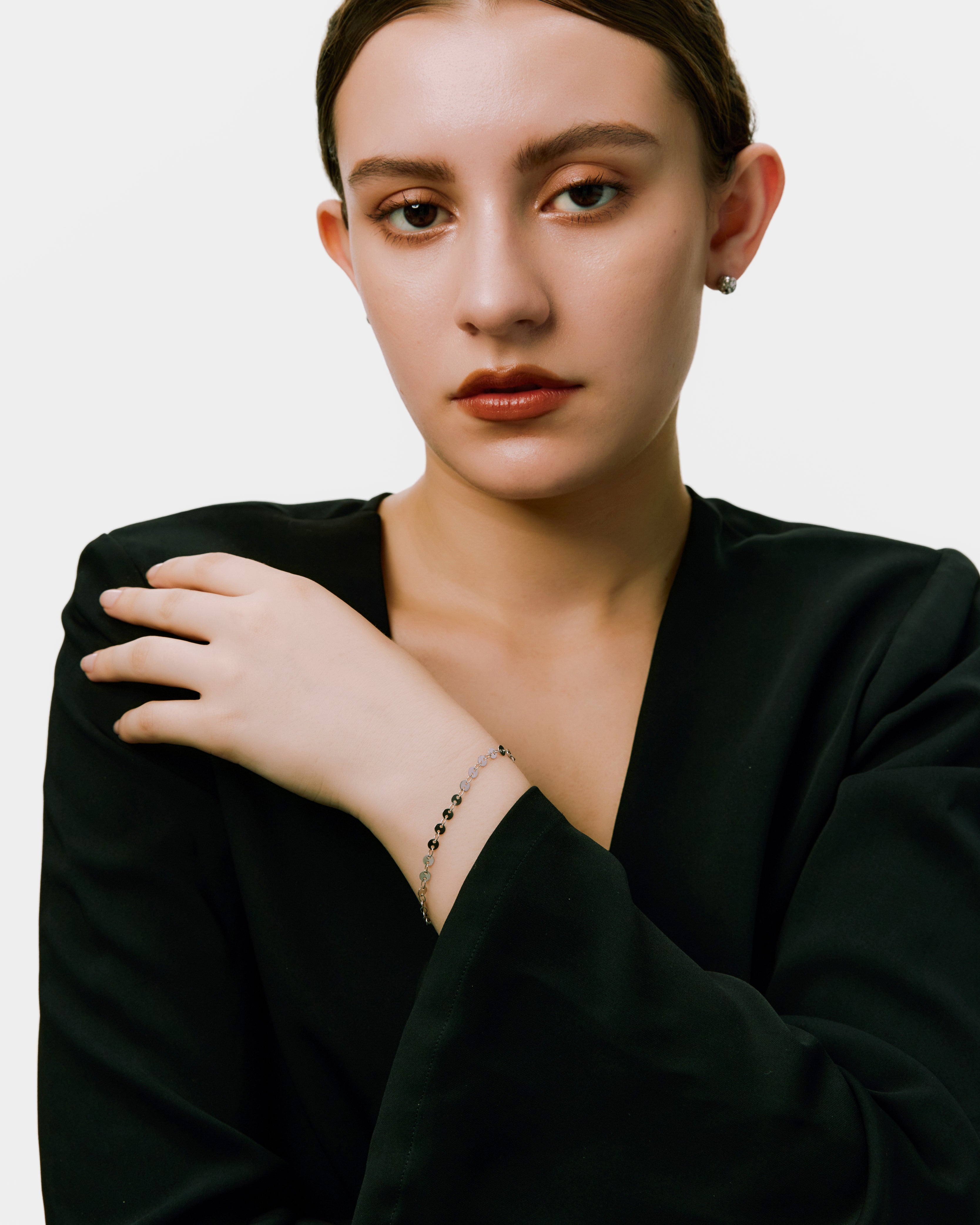 Dainty Disc Bracelet - Silver