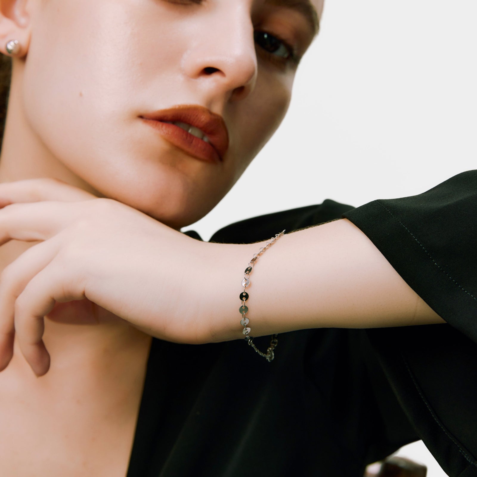 Dainty Disc Bracelet - Silver