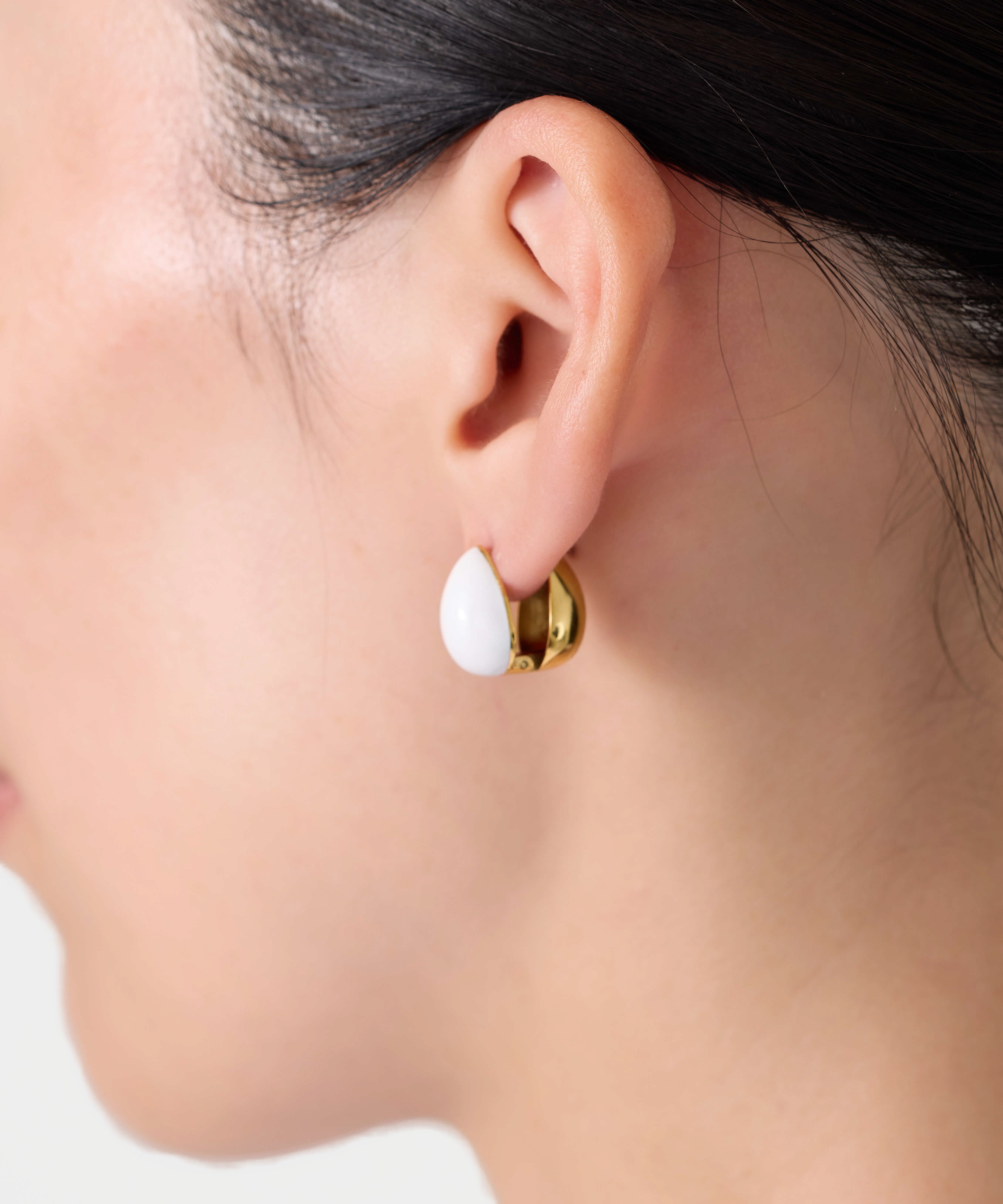 エナメルドロップピアス