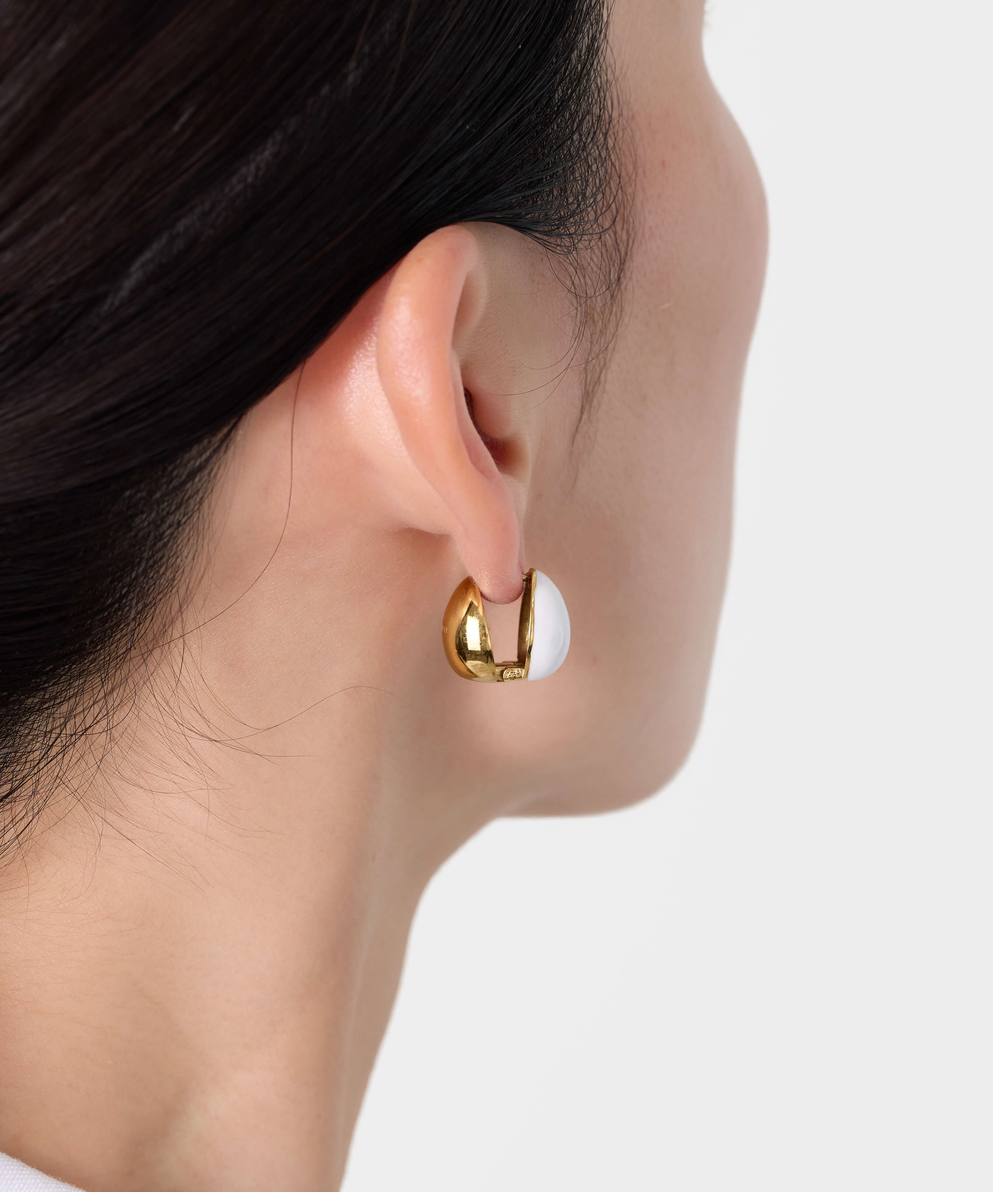 エナメルドロップピアス