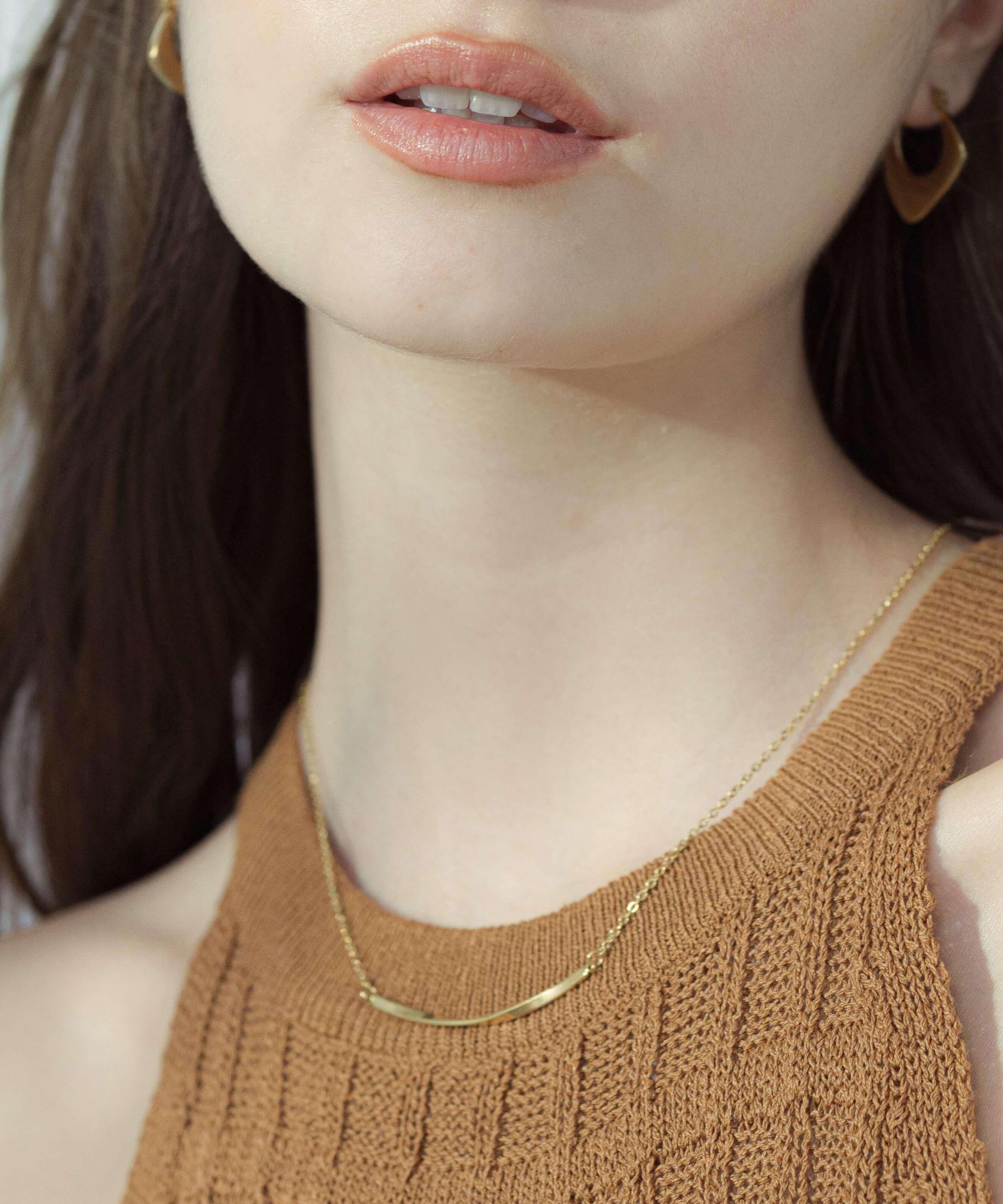 HELIX BAR CHAIN NECKLACE - LIMELY