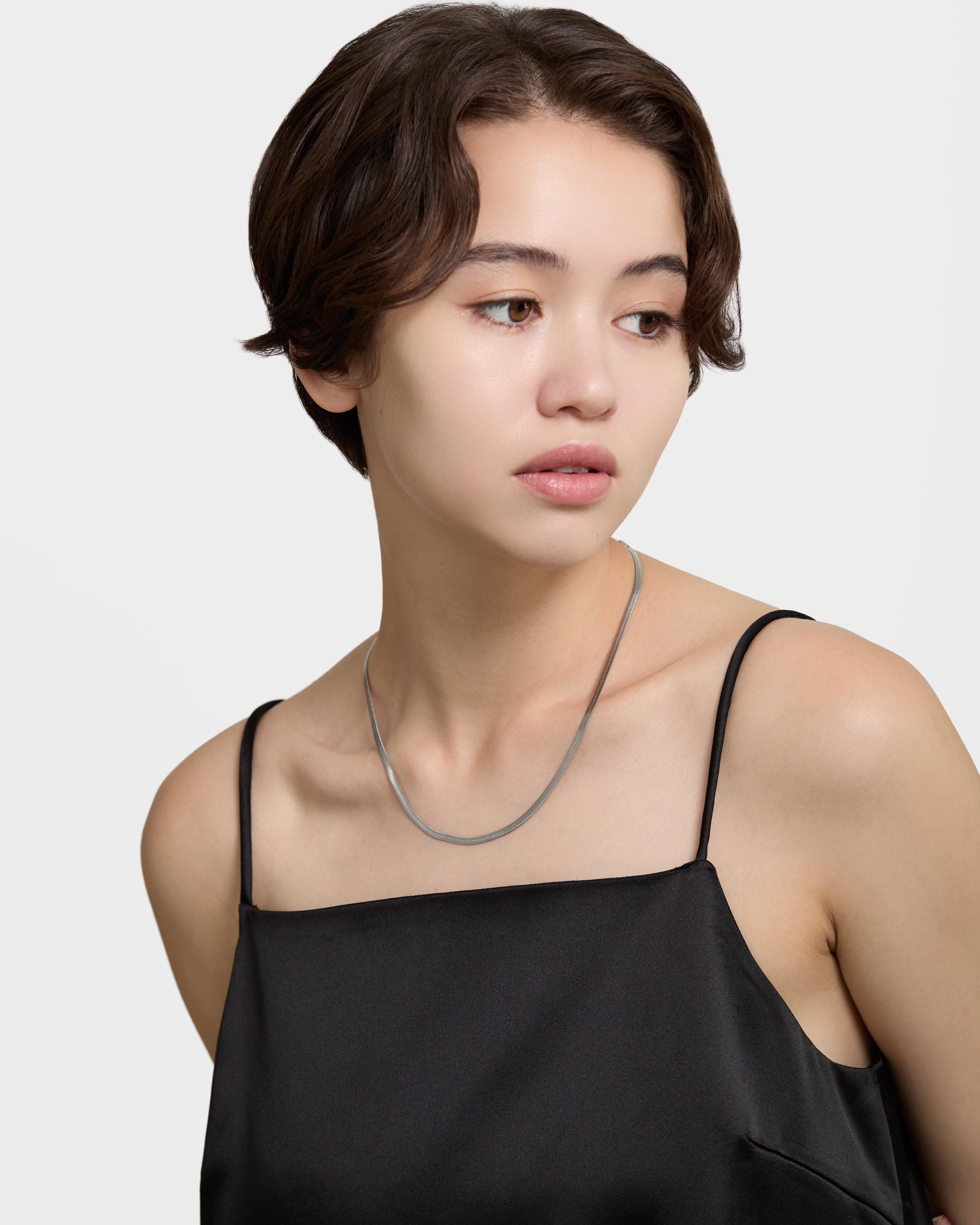 Hiss and Twist Choker - Silver