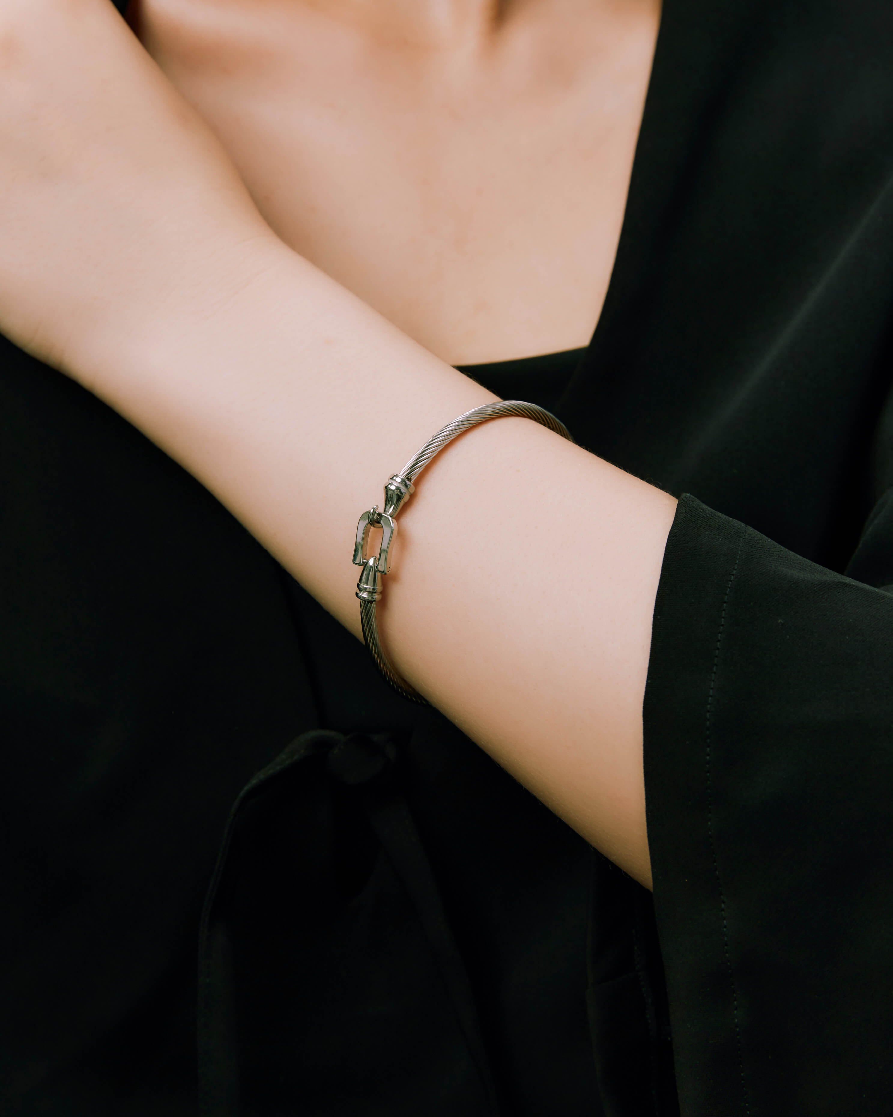 Horseshoe Bangle - Silver
