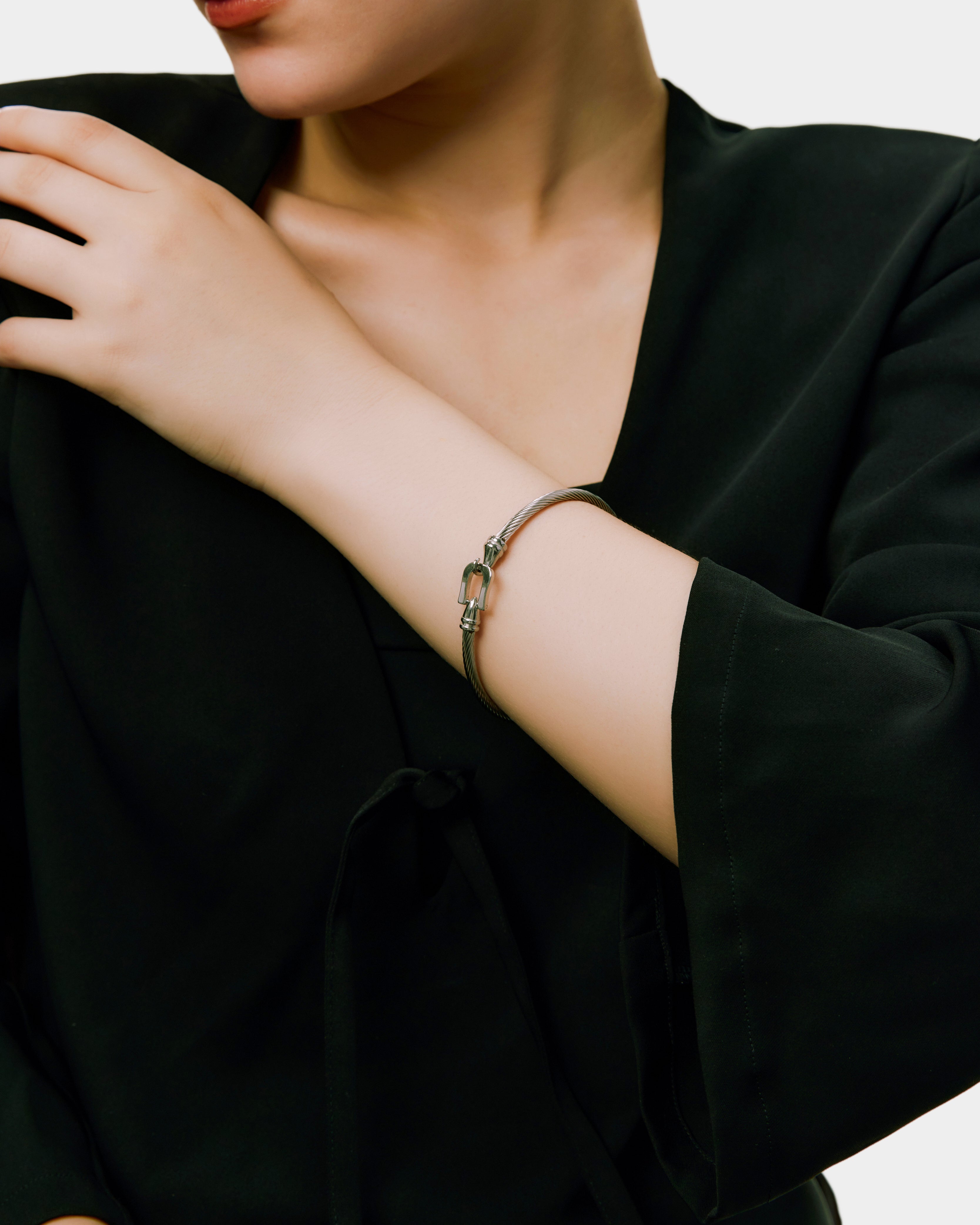Horseshoe Bangle - Silver