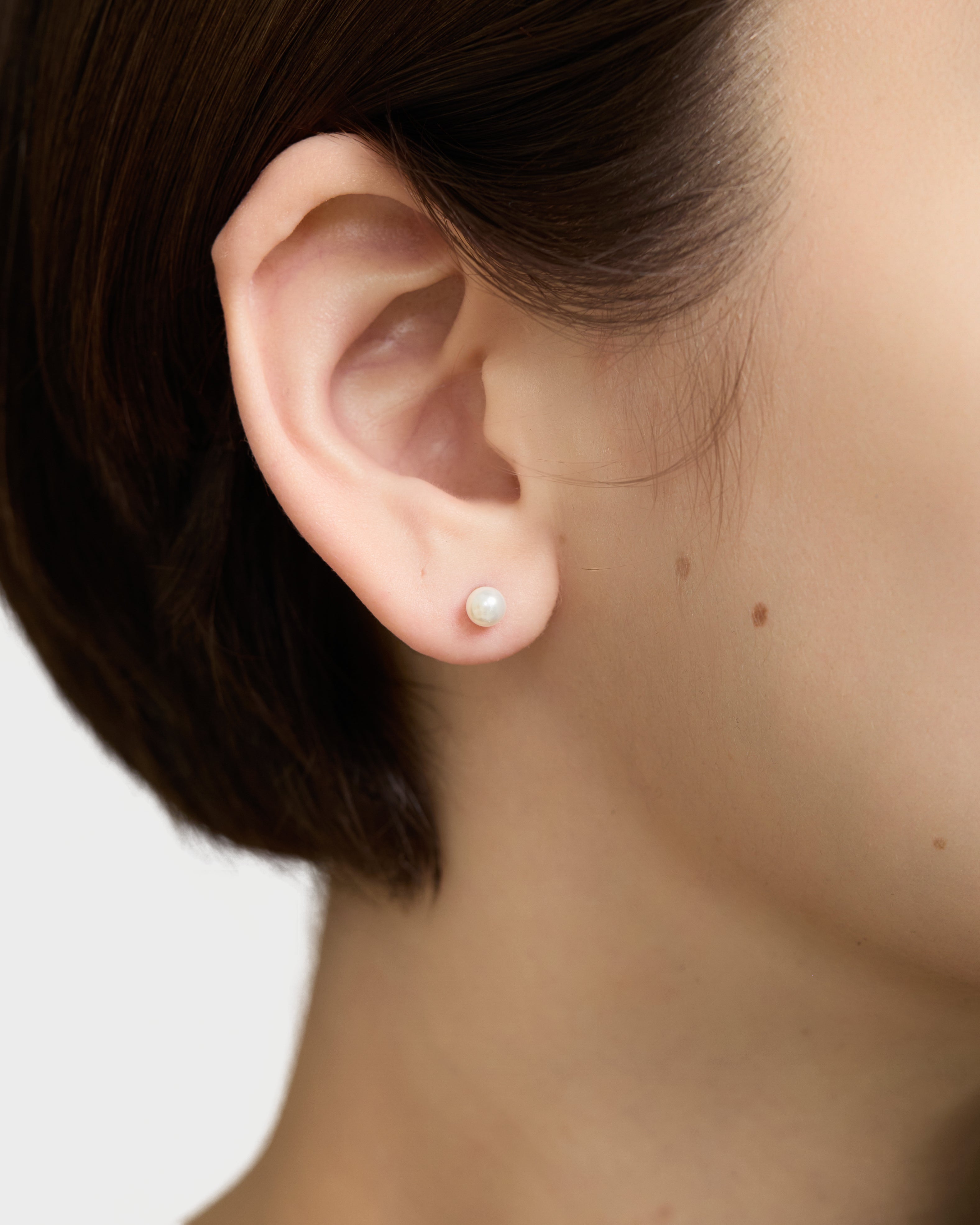 パールポイントピアス
