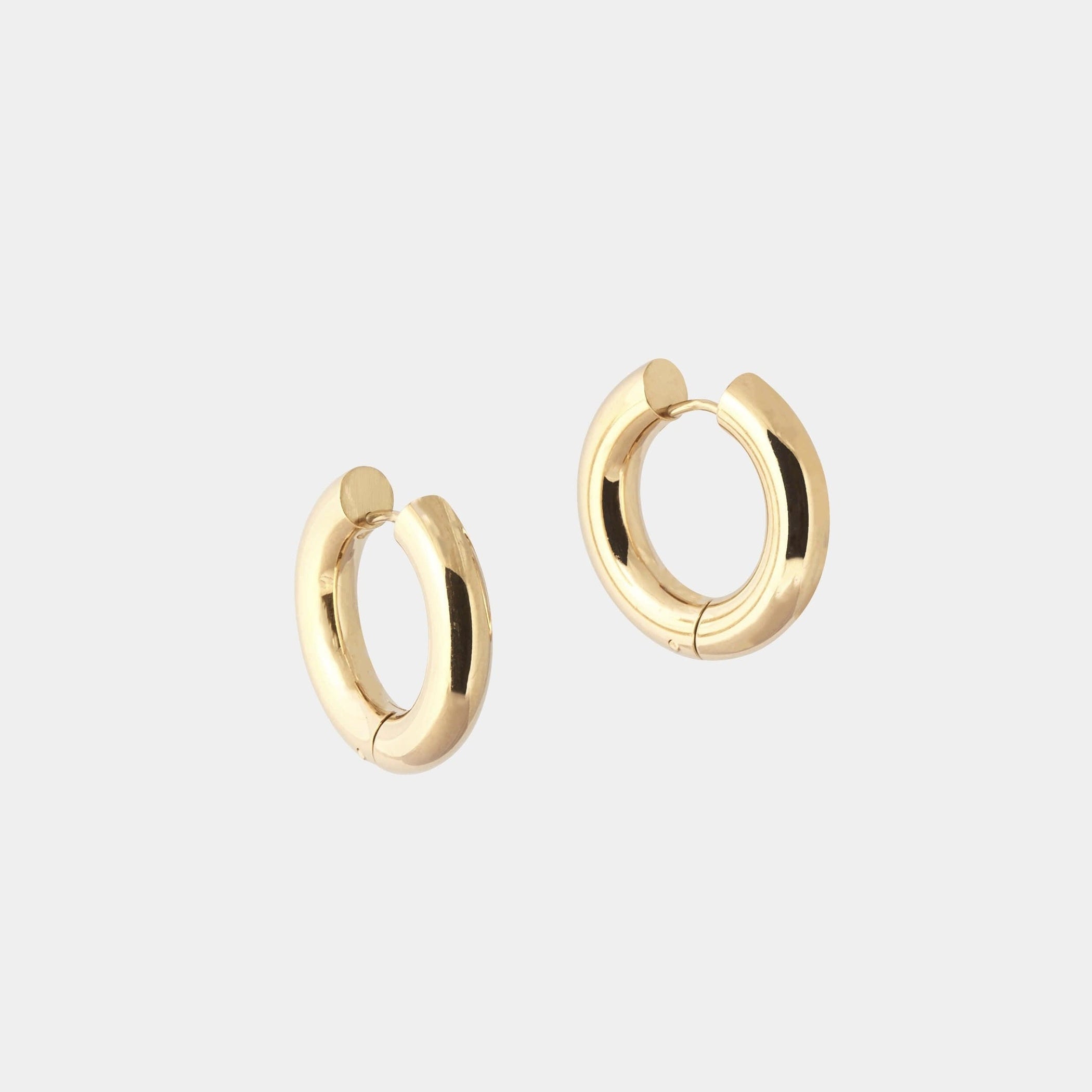 ラウンドピアス