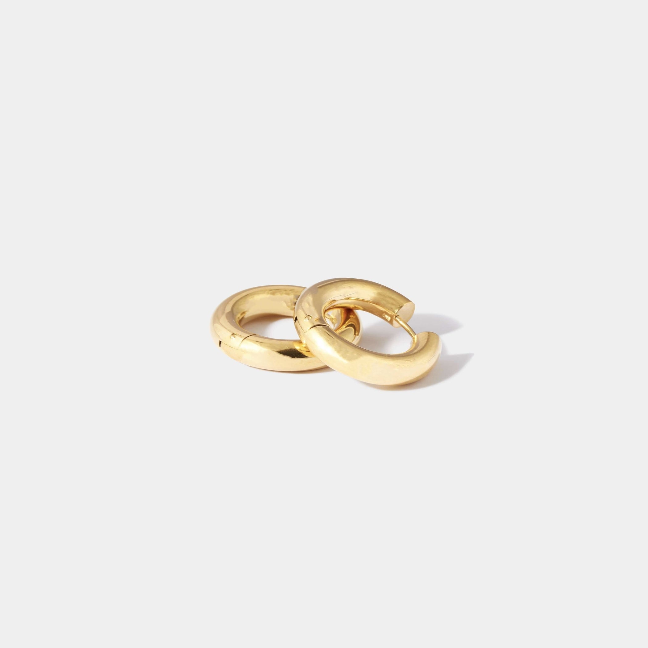 ラウンドピアス