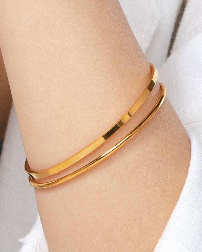 SEAMLESS SQUARE BANGLE - LIMELY