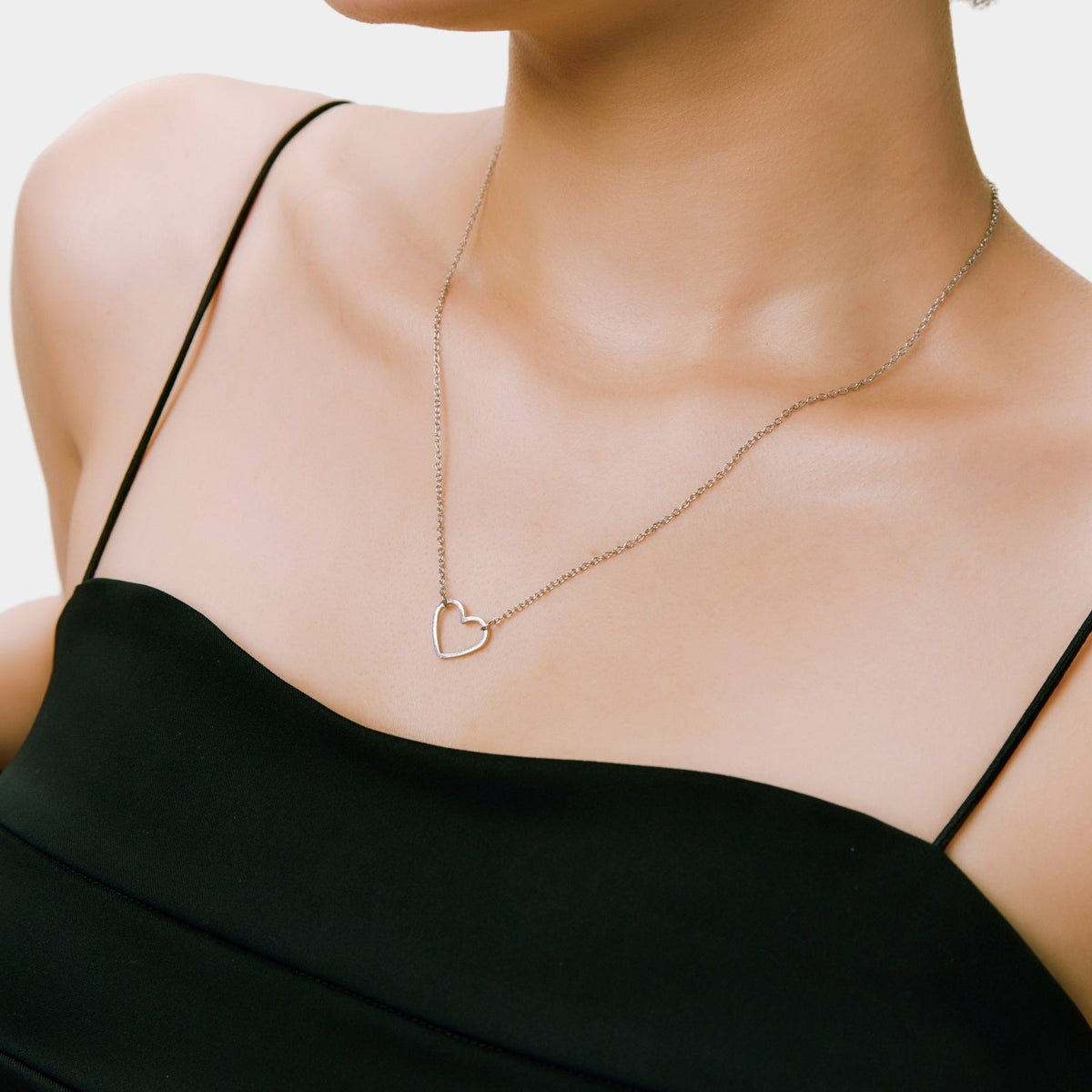 Simple Heart Necklace - Silver