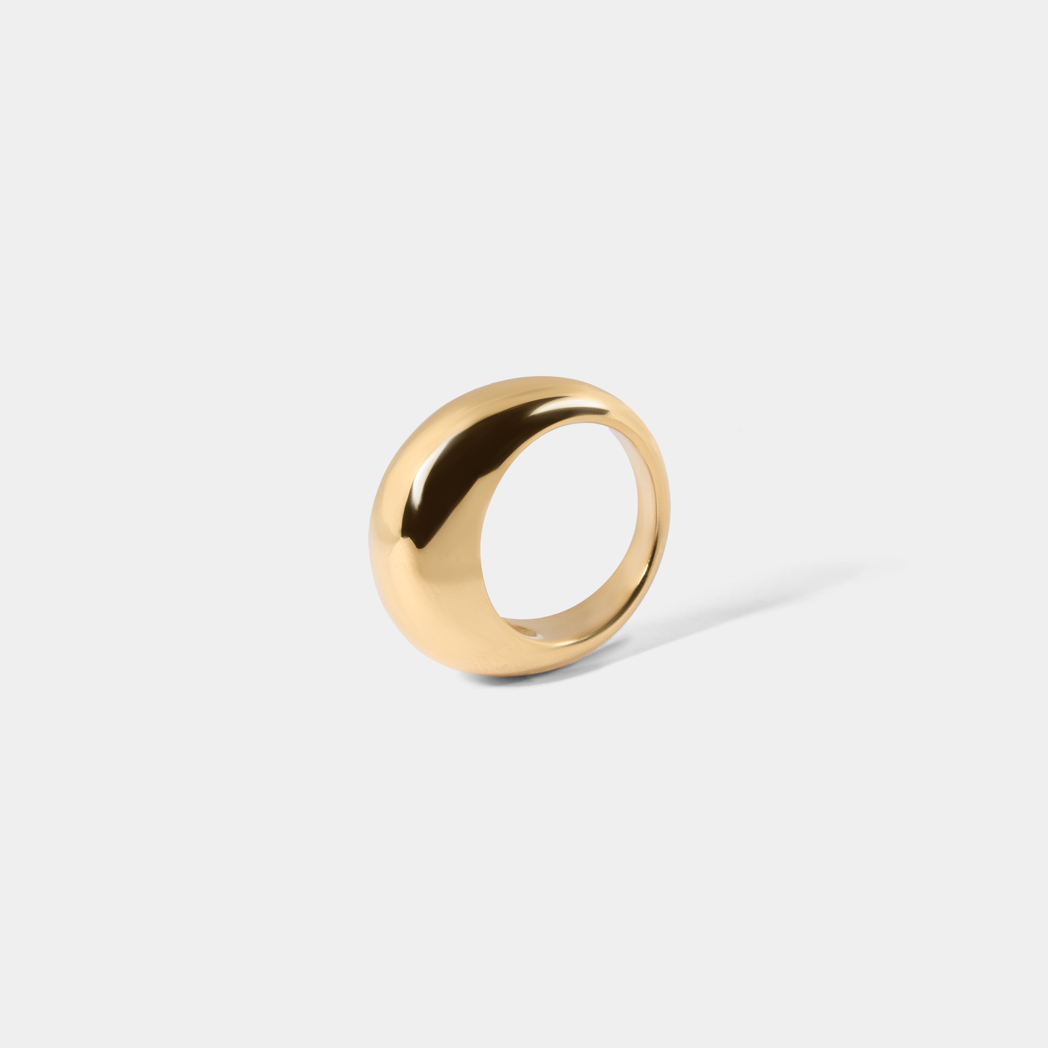Stout Round Ring