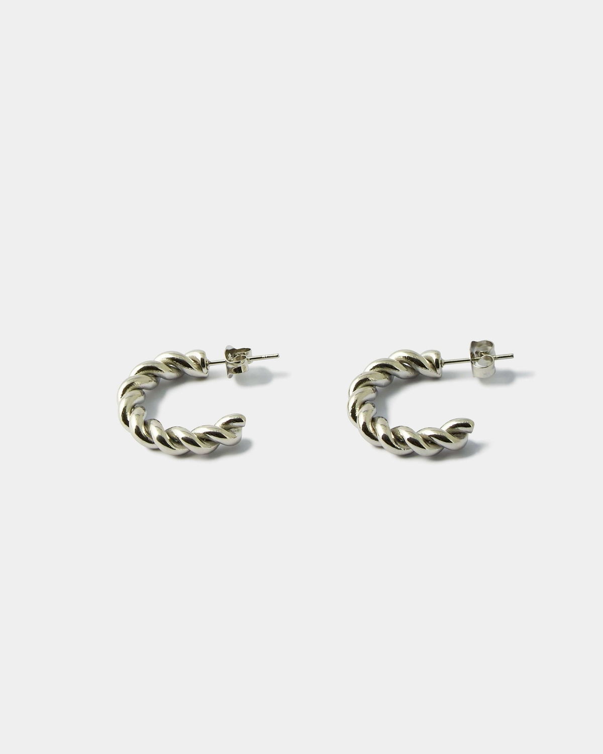 Twisted Curve Earrings Silver product image 03