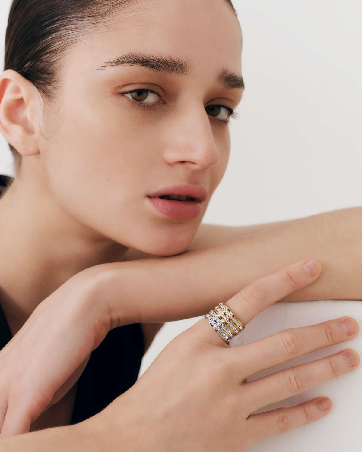 Zirconia Band Ring - Silver
