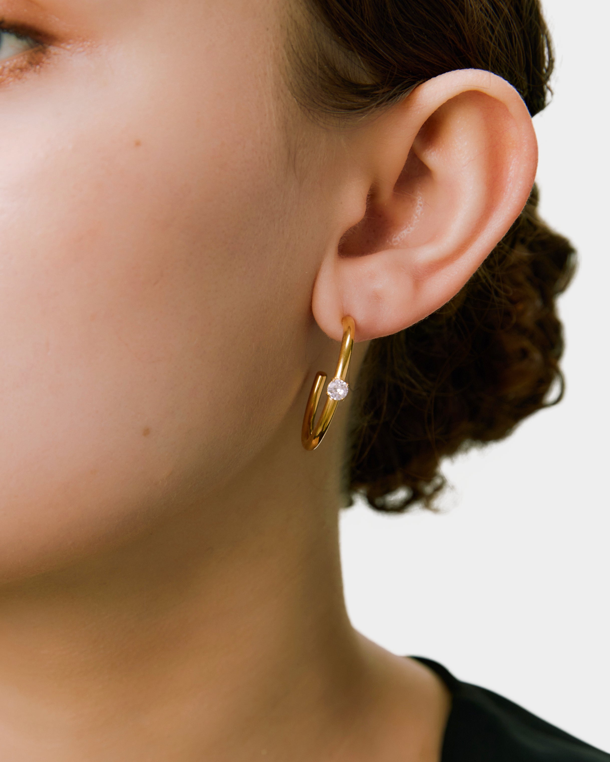 ジルコニアスタッドピアス