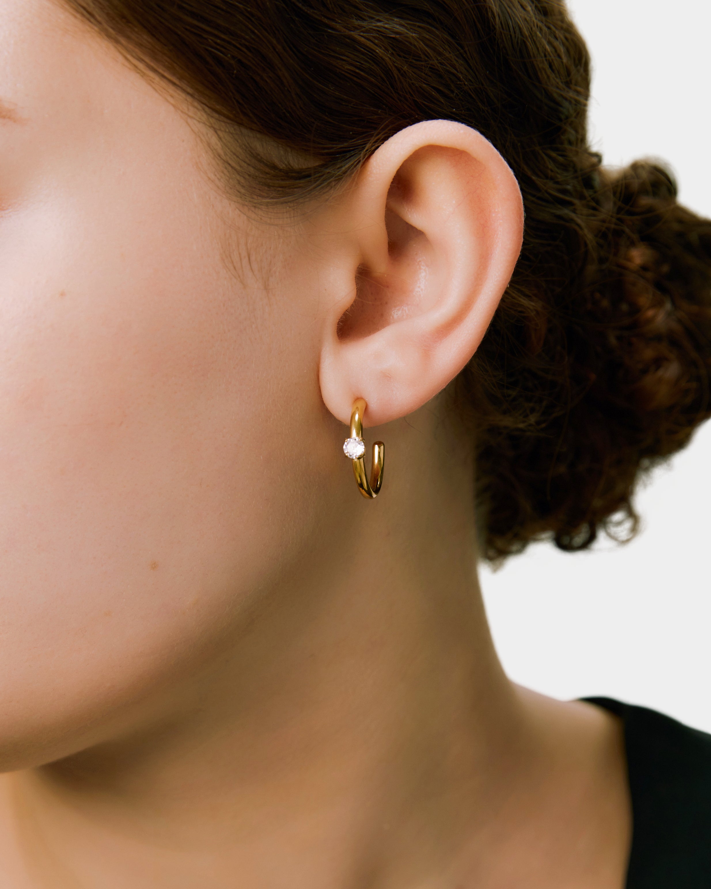 ジルコニアスタッドピアス