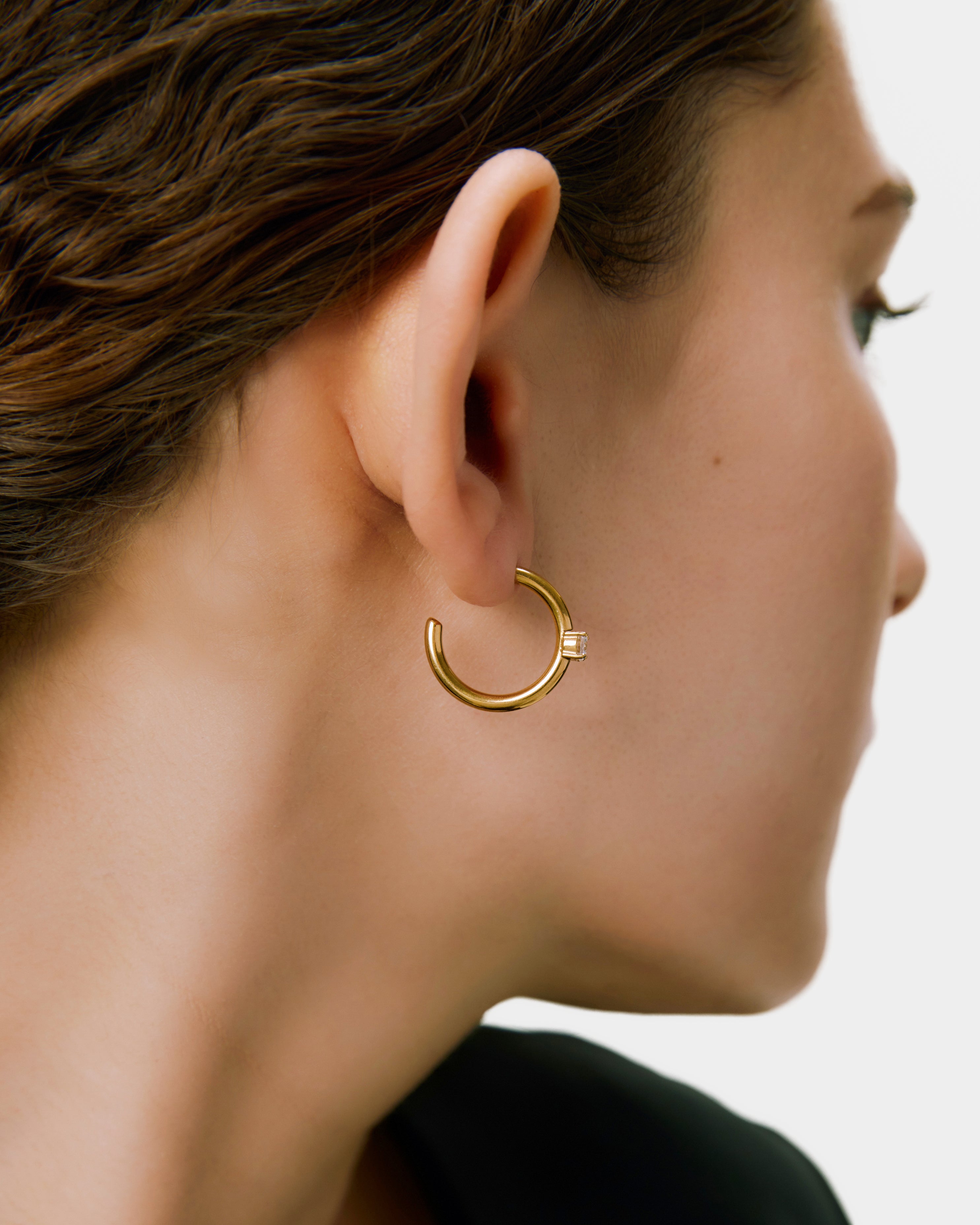 ジルコニアスタッドピアス